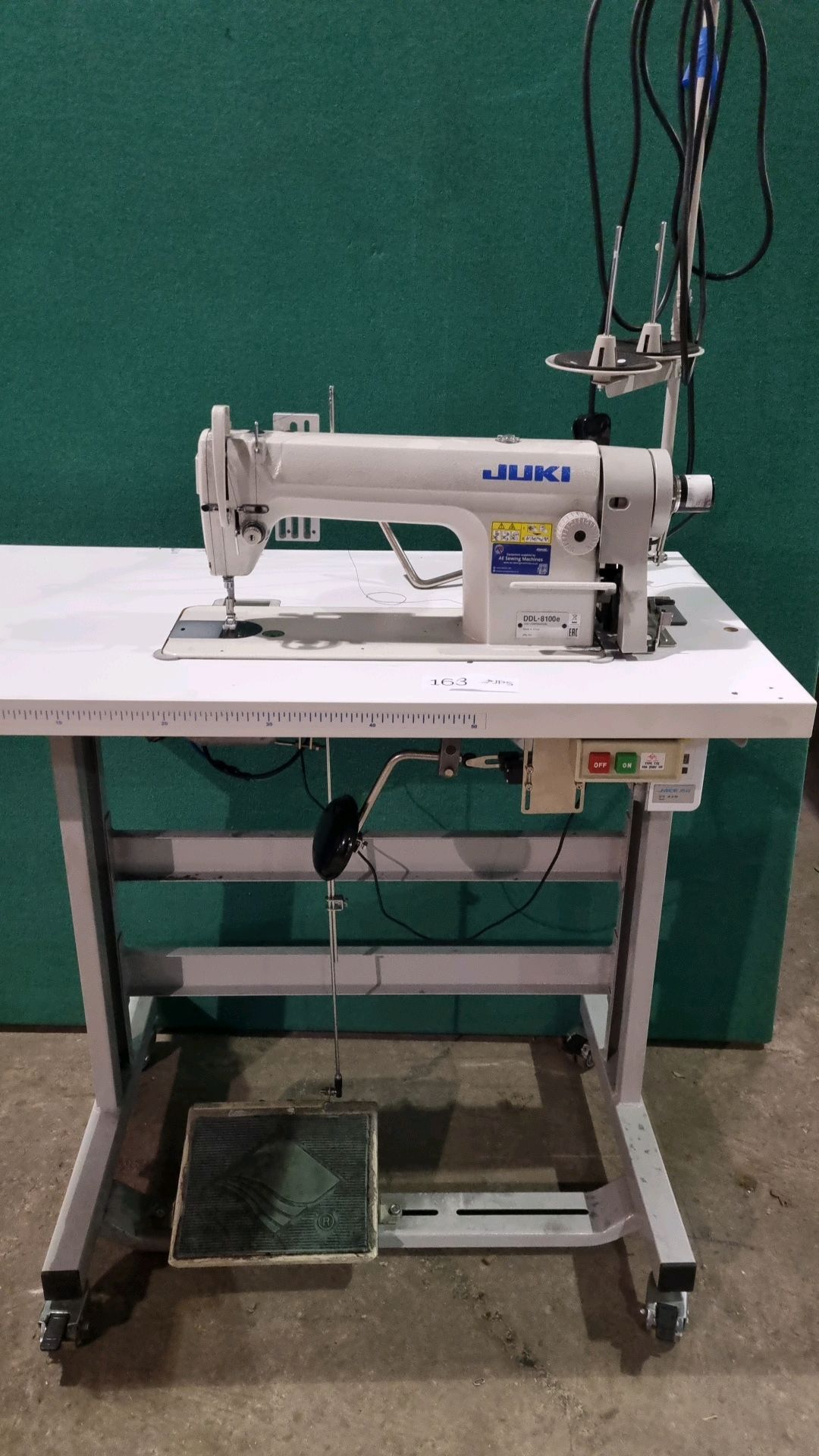 JUKI ELECTRIC SEWING MACHINE | DDL-8100E - Bild 3 aus 5