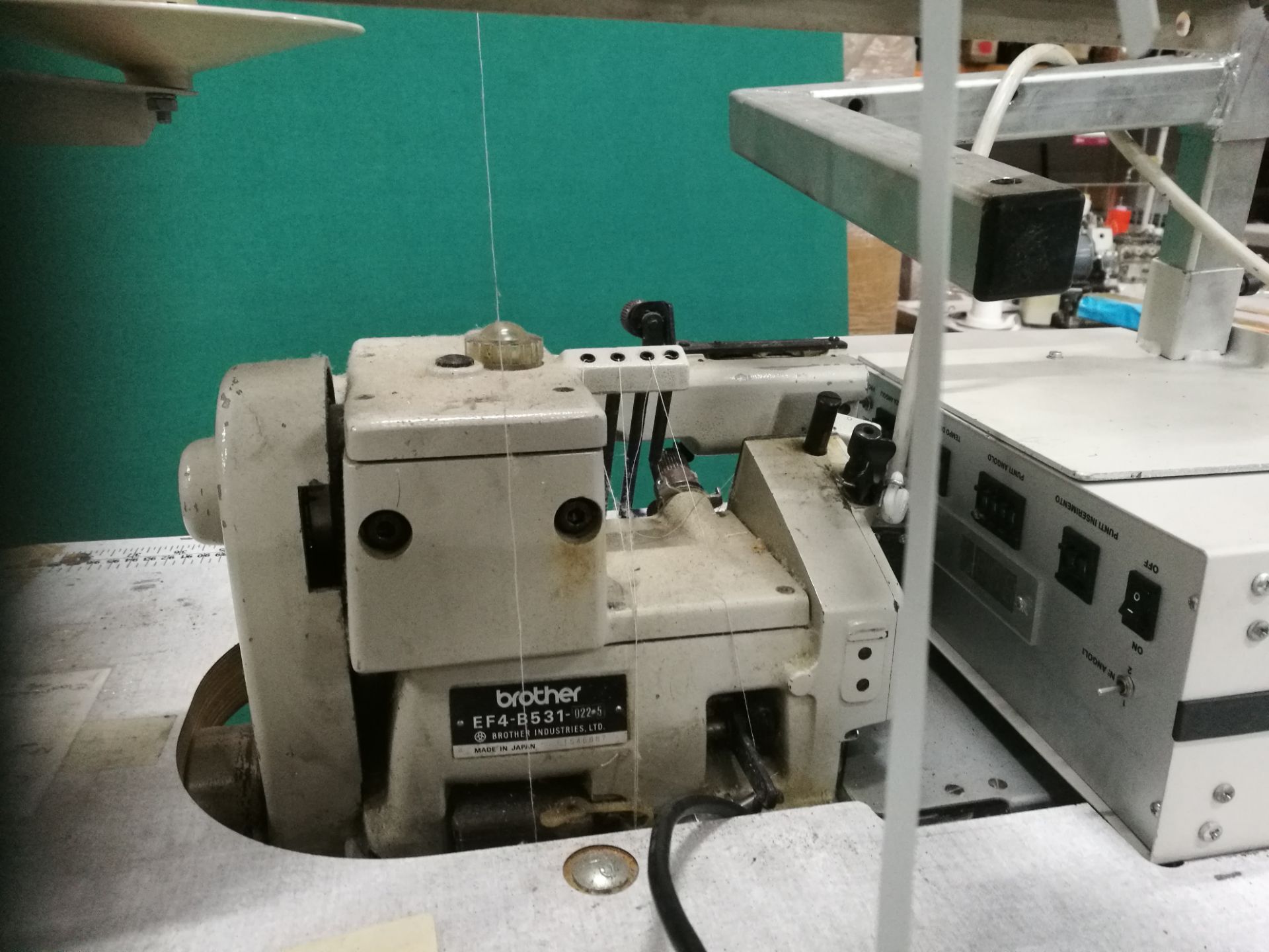 BROTHER 4 THREAD OVERLOCKER EF4-B531-022-5 INDUSTRIAL SEWING MACHINE - Image 2 of 6