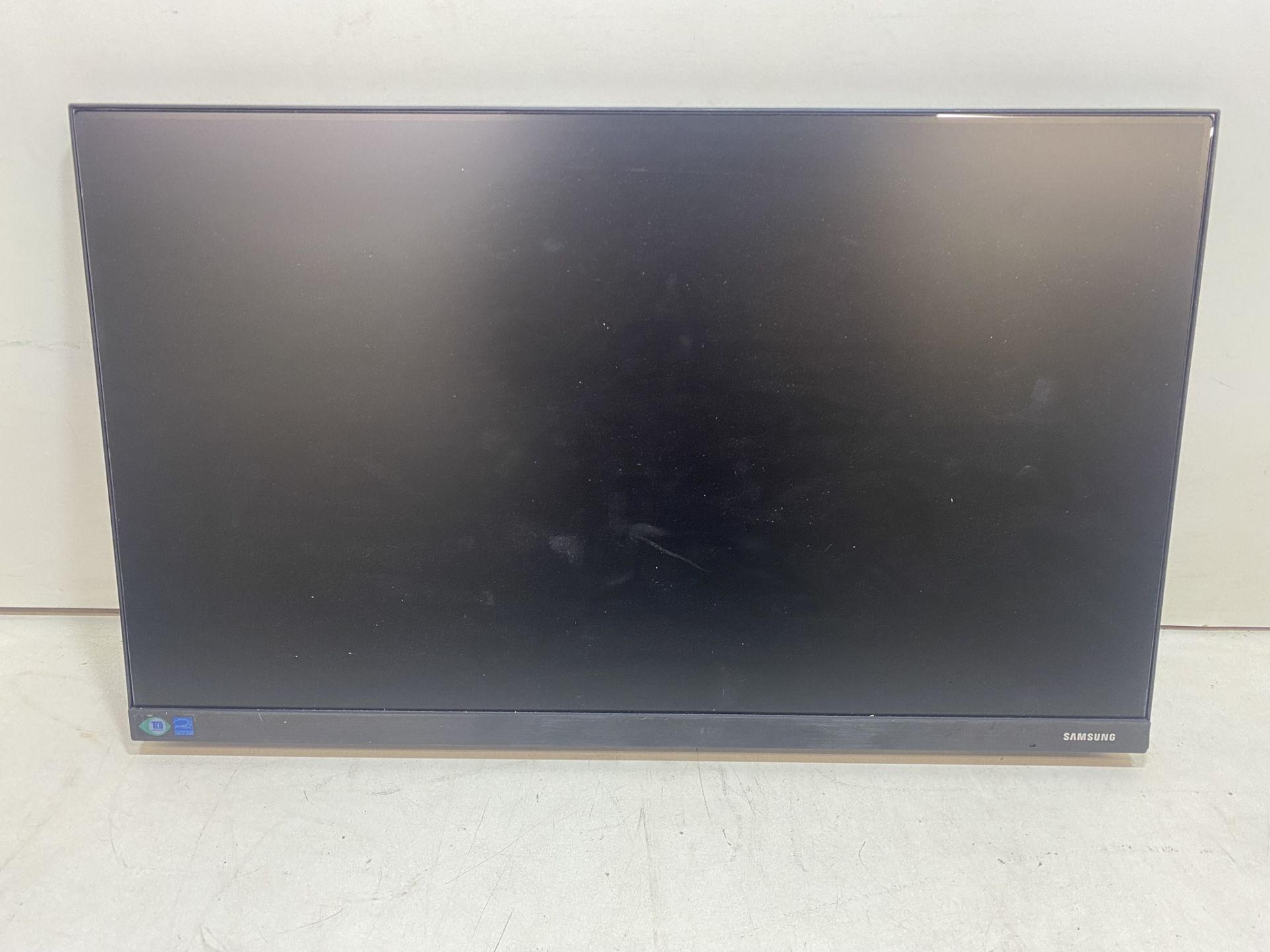 4 x Samsung F22T450FQU 22" HD LED LCD Monitor Without Stands - Image 14 of 15