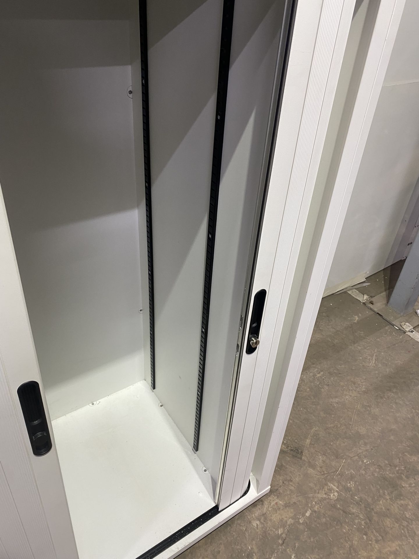 Metal Storage Cupboard - Missing Key * Door Doesn’t Open Properly* - Image 4 of 8