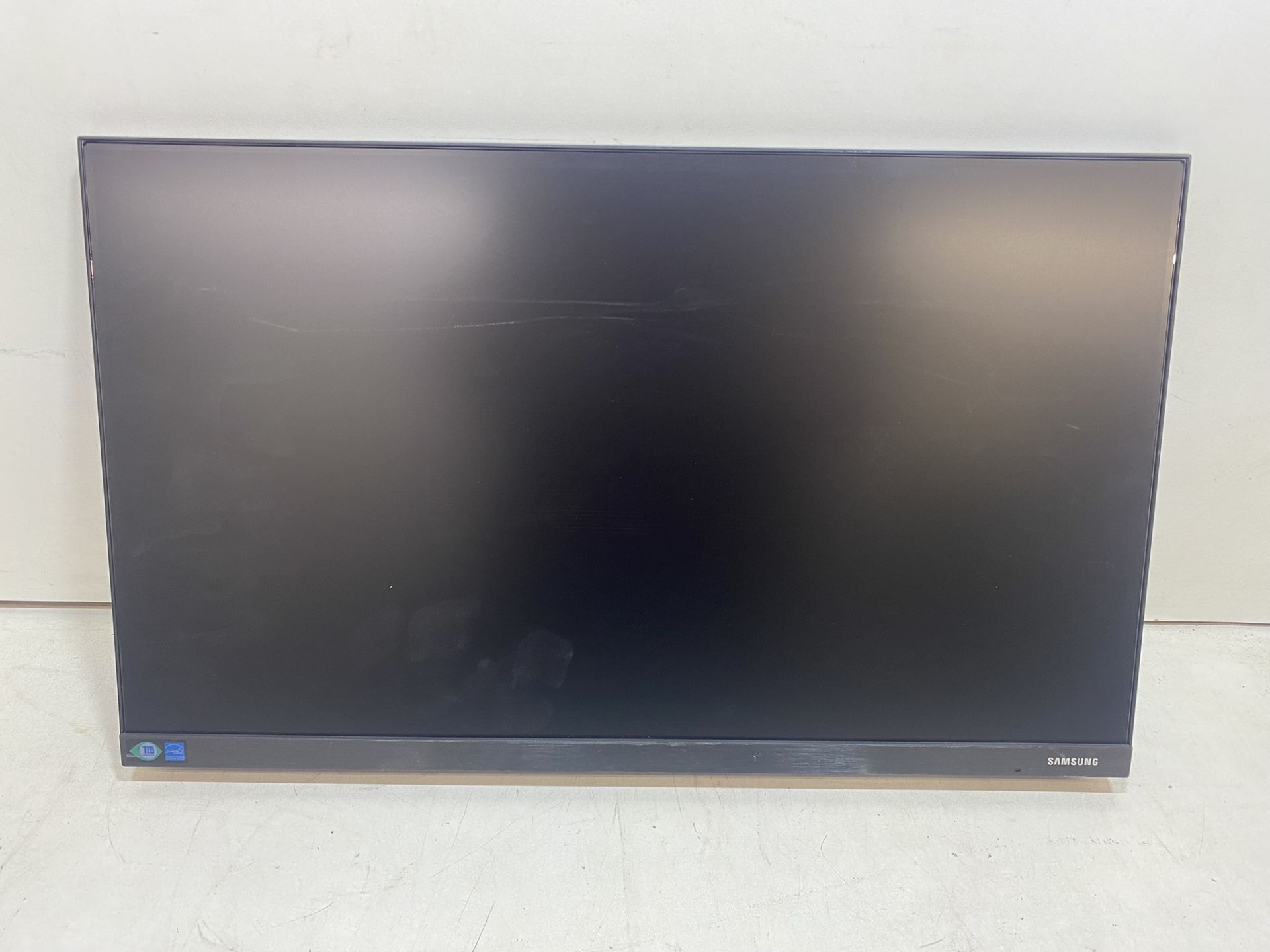 4 x Samsung F22T450FQU 22" HD LED LCD Monitor Without Stands - Image 10 of 16