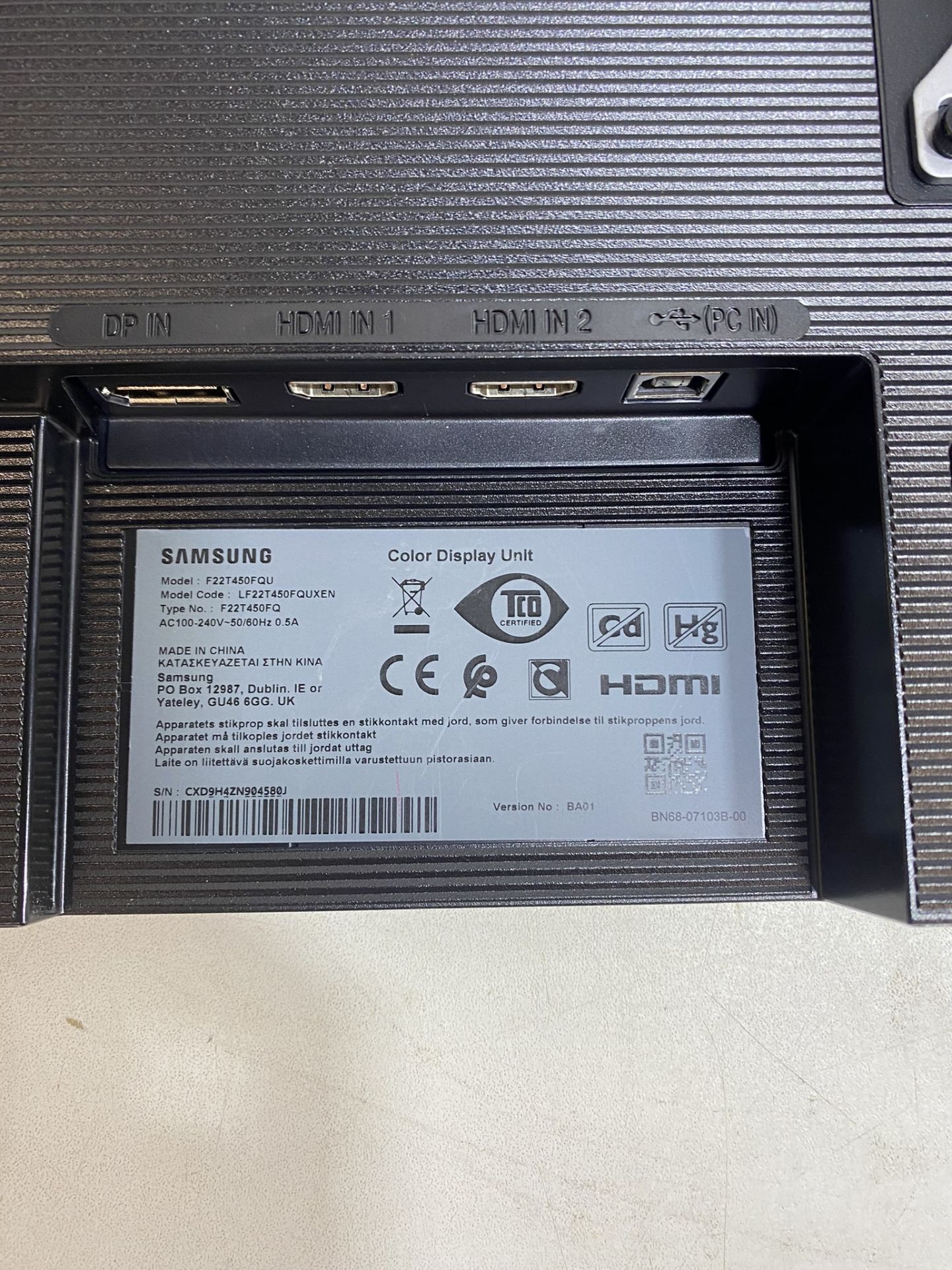 2 x Samsung F22T450FQU 22" HD LED LCD Monitors On Dual Monitor Stand - Bild 10 aus 12