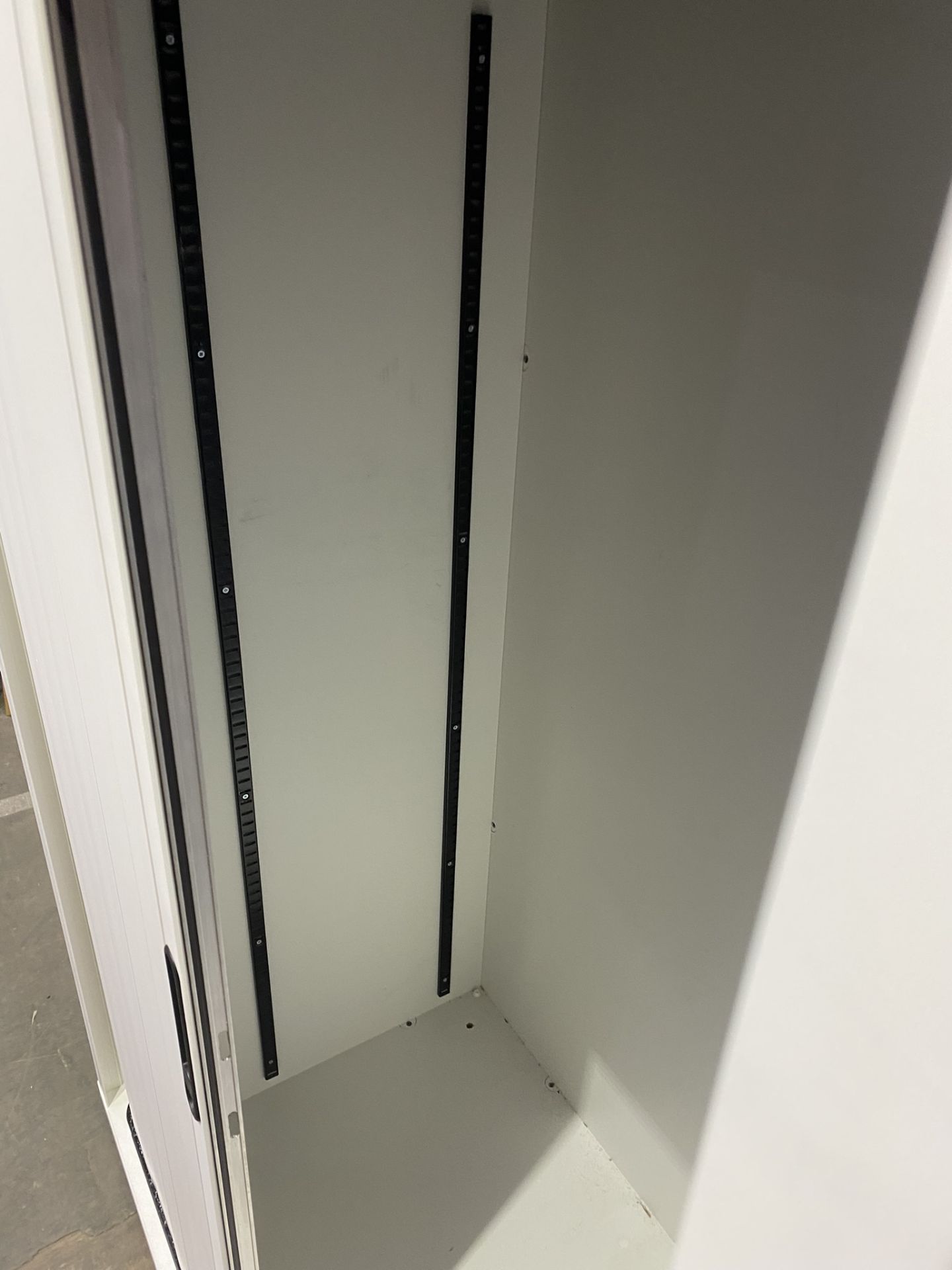 Metal Storage Cupboard - Missing Key * Door Doesn’t Open Properly* - Image 6 of 8