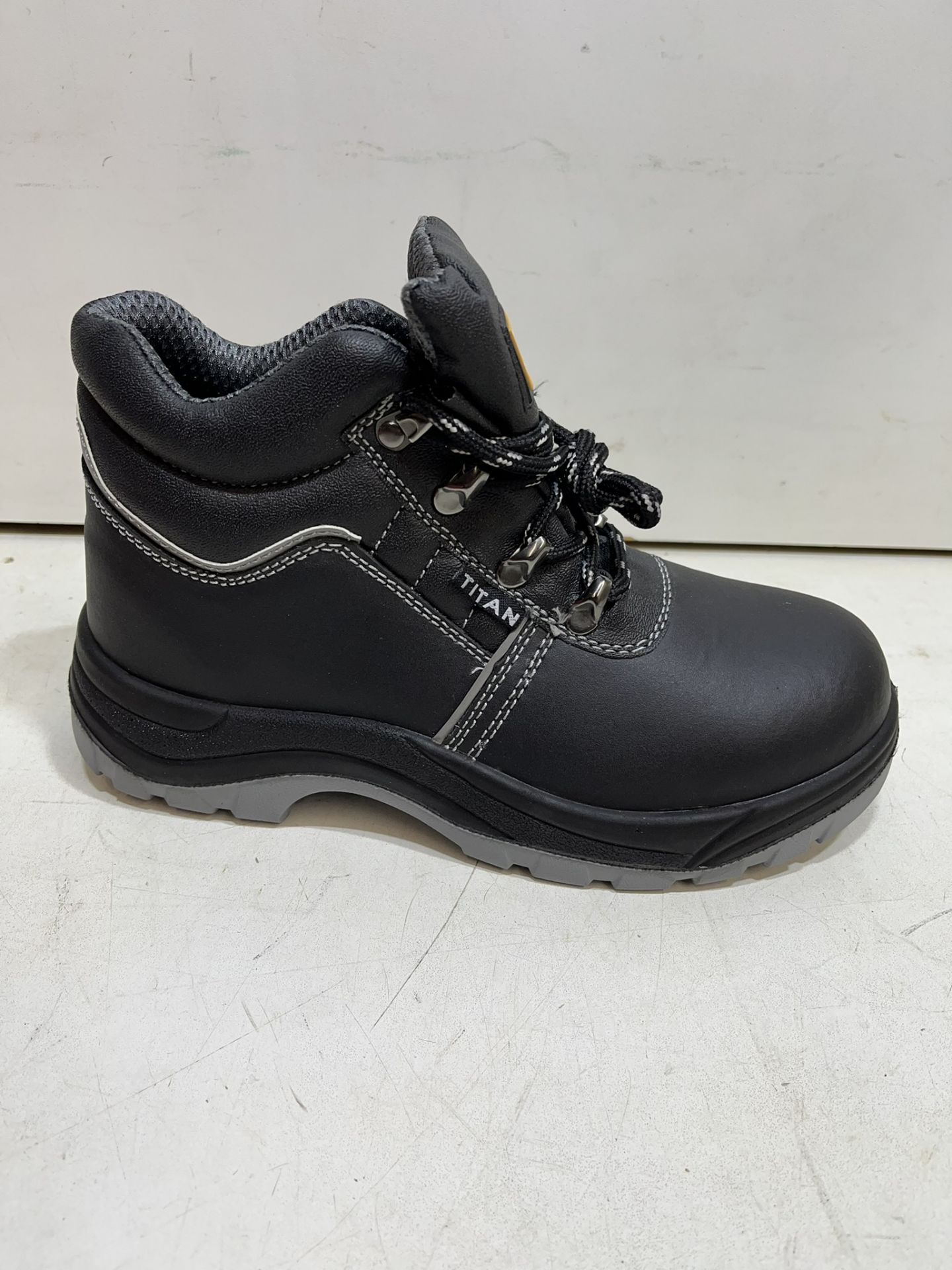 Titan Radebe Black Steel Toe Cap Safety Boots | UK 5 - Image 2 of 4