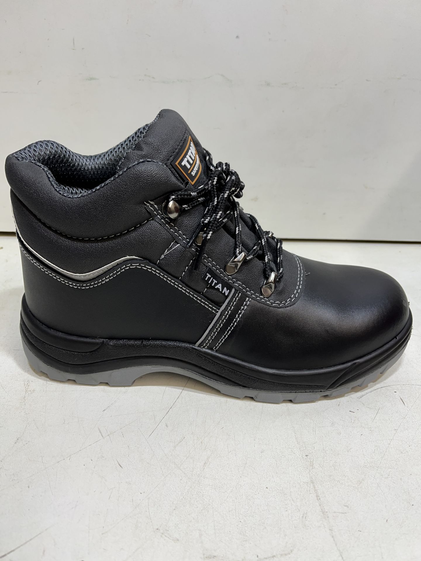 Titan Radebe Black Steel Toe Cap Safety Boots | UK 9 - Image 2 of 4