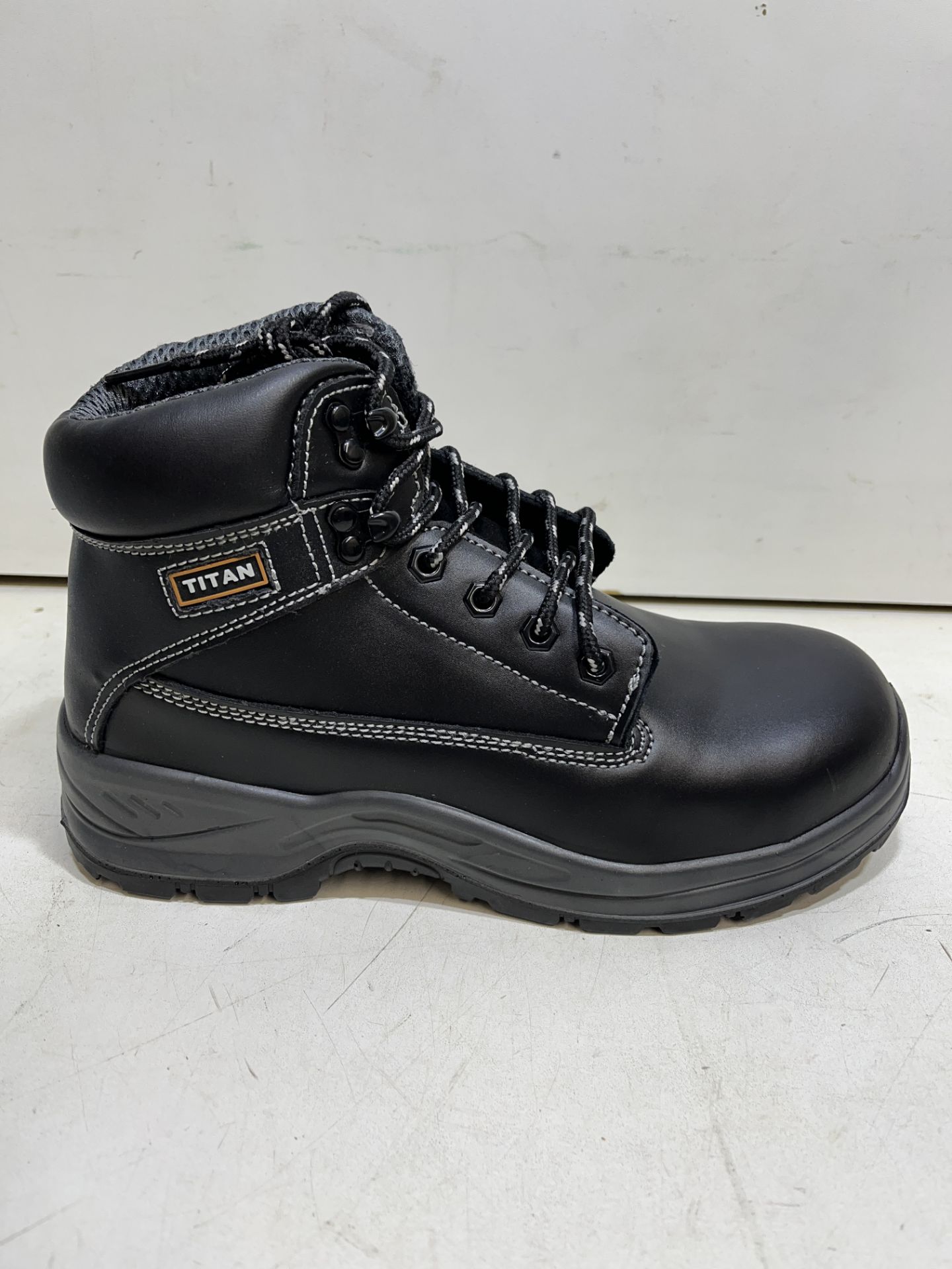 Titan Holton Black Steel Toe Cap Safety Boots | UK 7 - Image 2 of 4