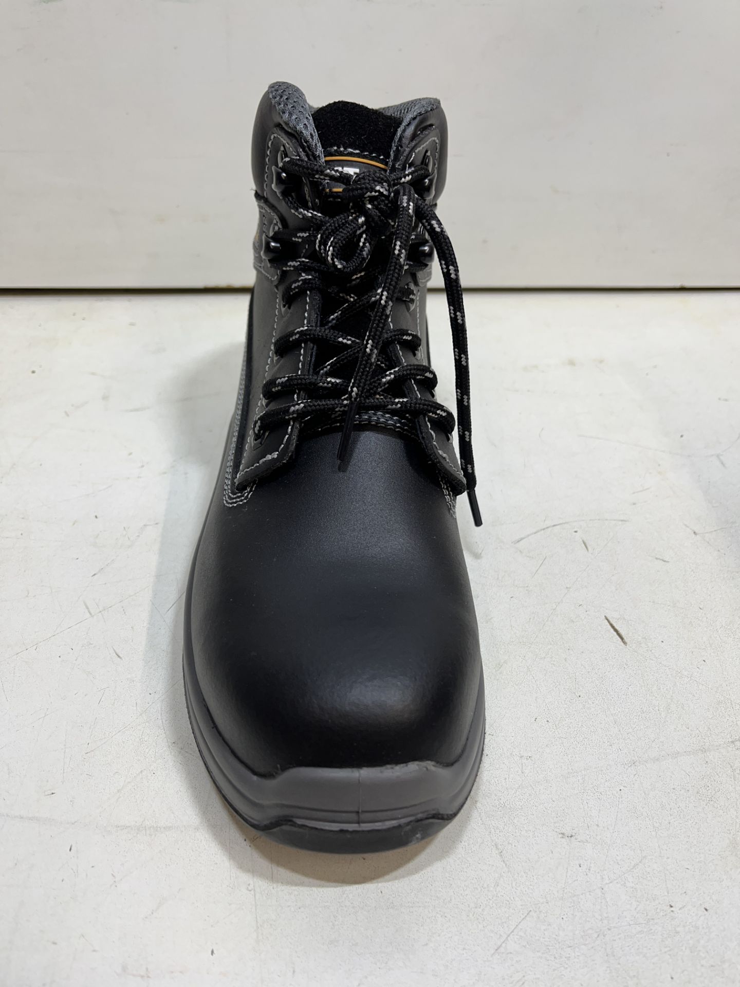 Titan Holton Black Steel Toe Cap Safety Boots | UK 8 - Image 3 of 4