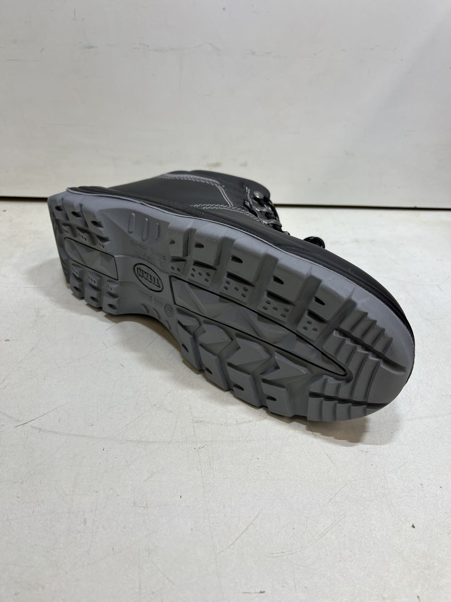 Titan Holton Black Steel Toe Cap Safety Boots | UK 10 - Image 4 of 4