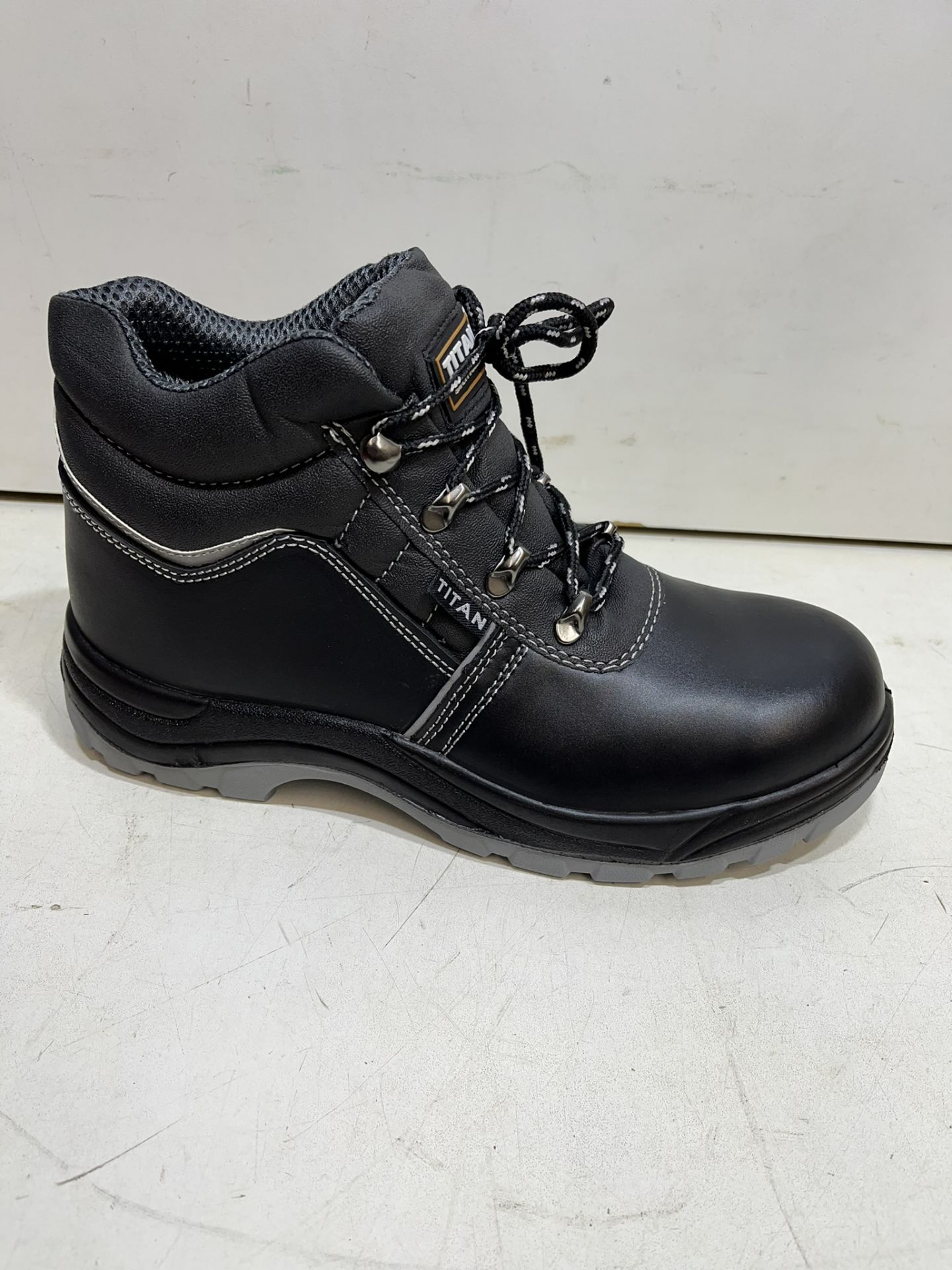 Titan Radebe Black Steel Toe Cap Safety Boots | UK 9 - Image 2 of 4