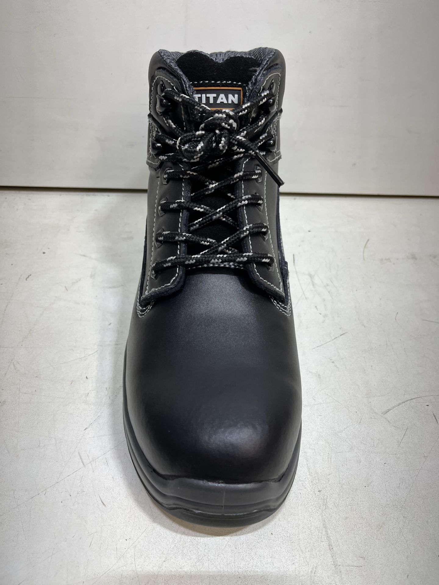 Titan Holton Black Steel Toe Cap Safety Boots | UK 7 - Image 3 of 4