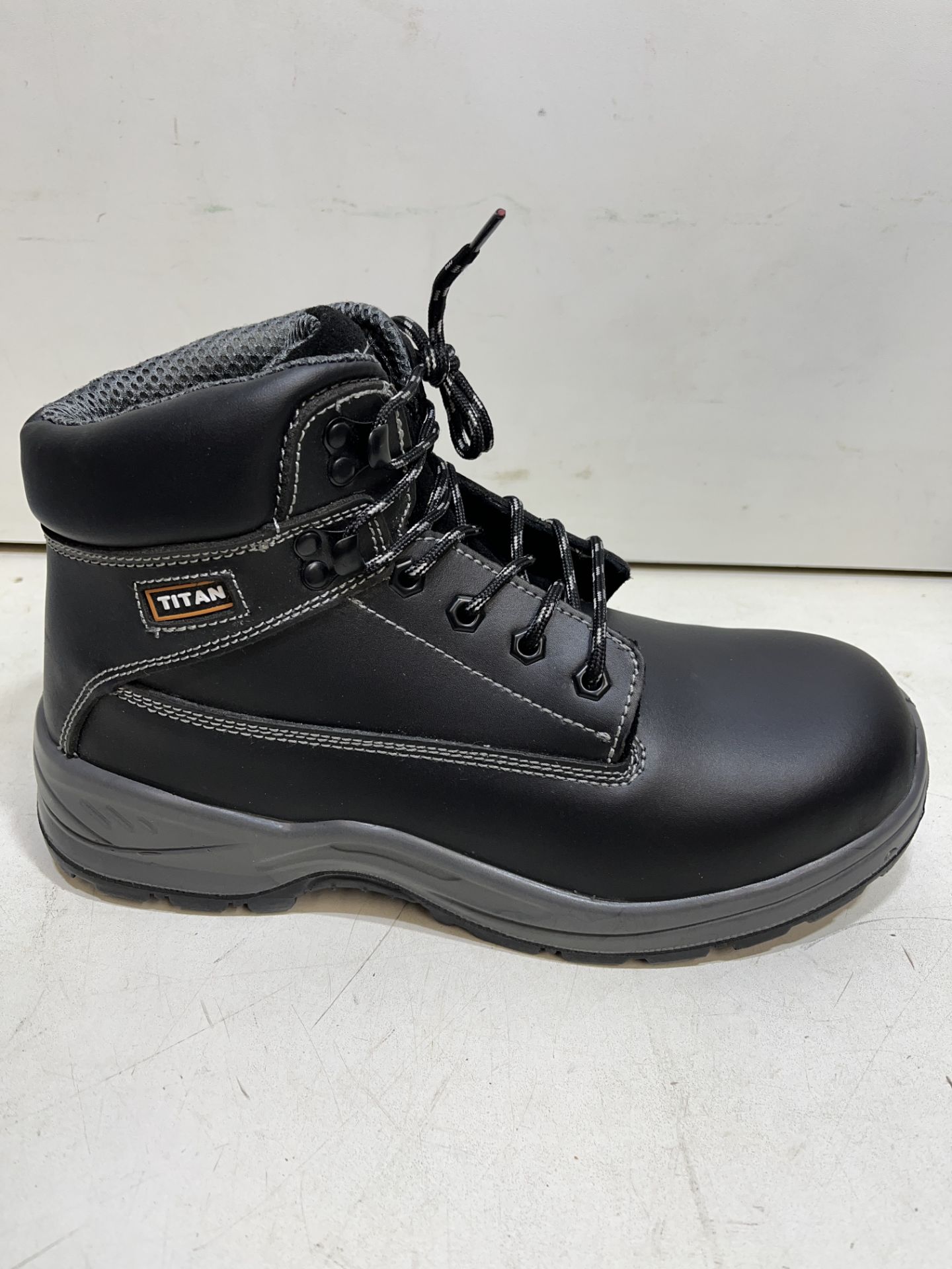 Titan Holton Black Steel Toe Cap Safety Boots | UK 9 - Image 2 of 4
