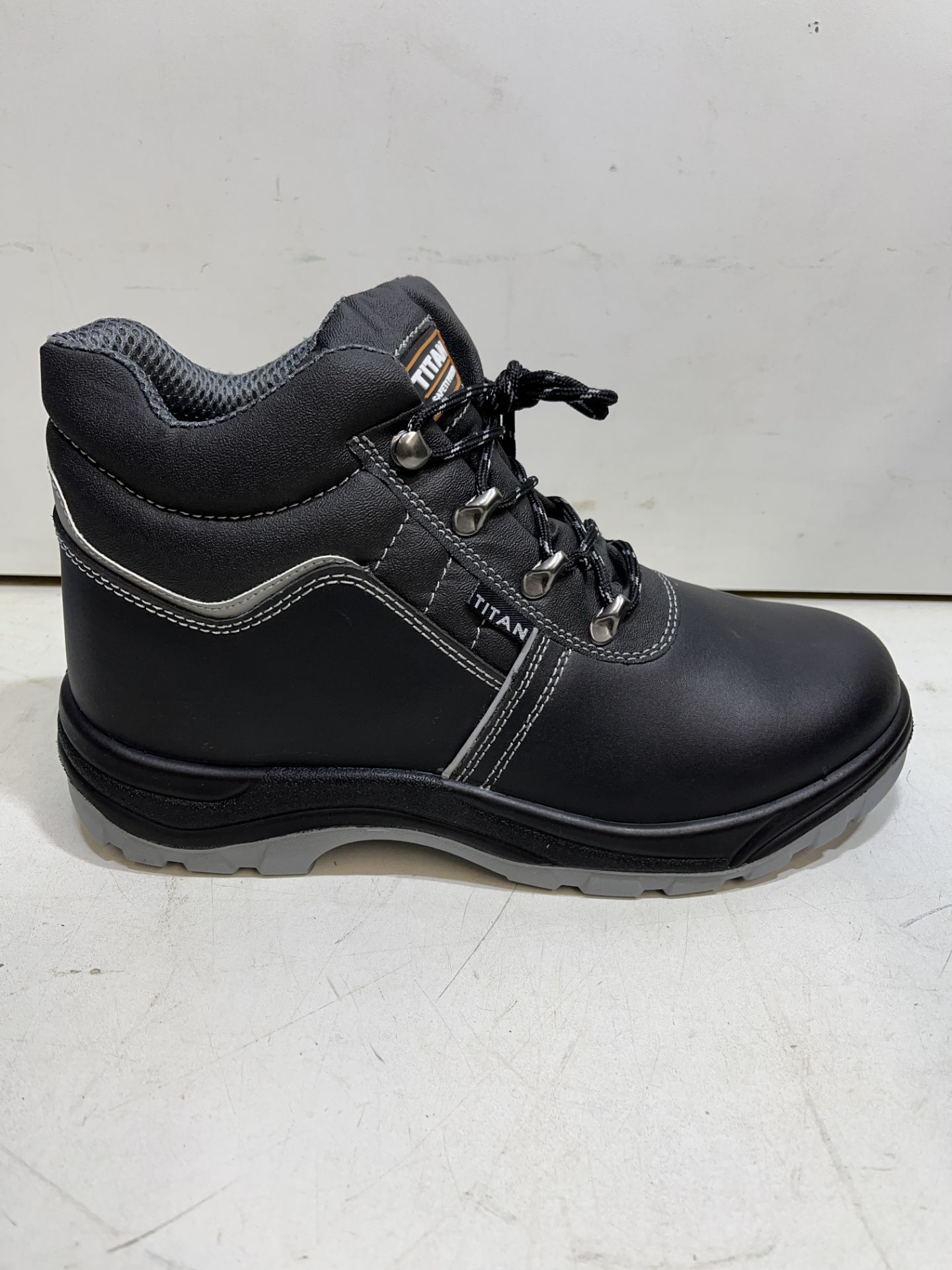 Titan Holton Black Steel Toe Cap Safety Boots | UK 10 - Image 2 of 4