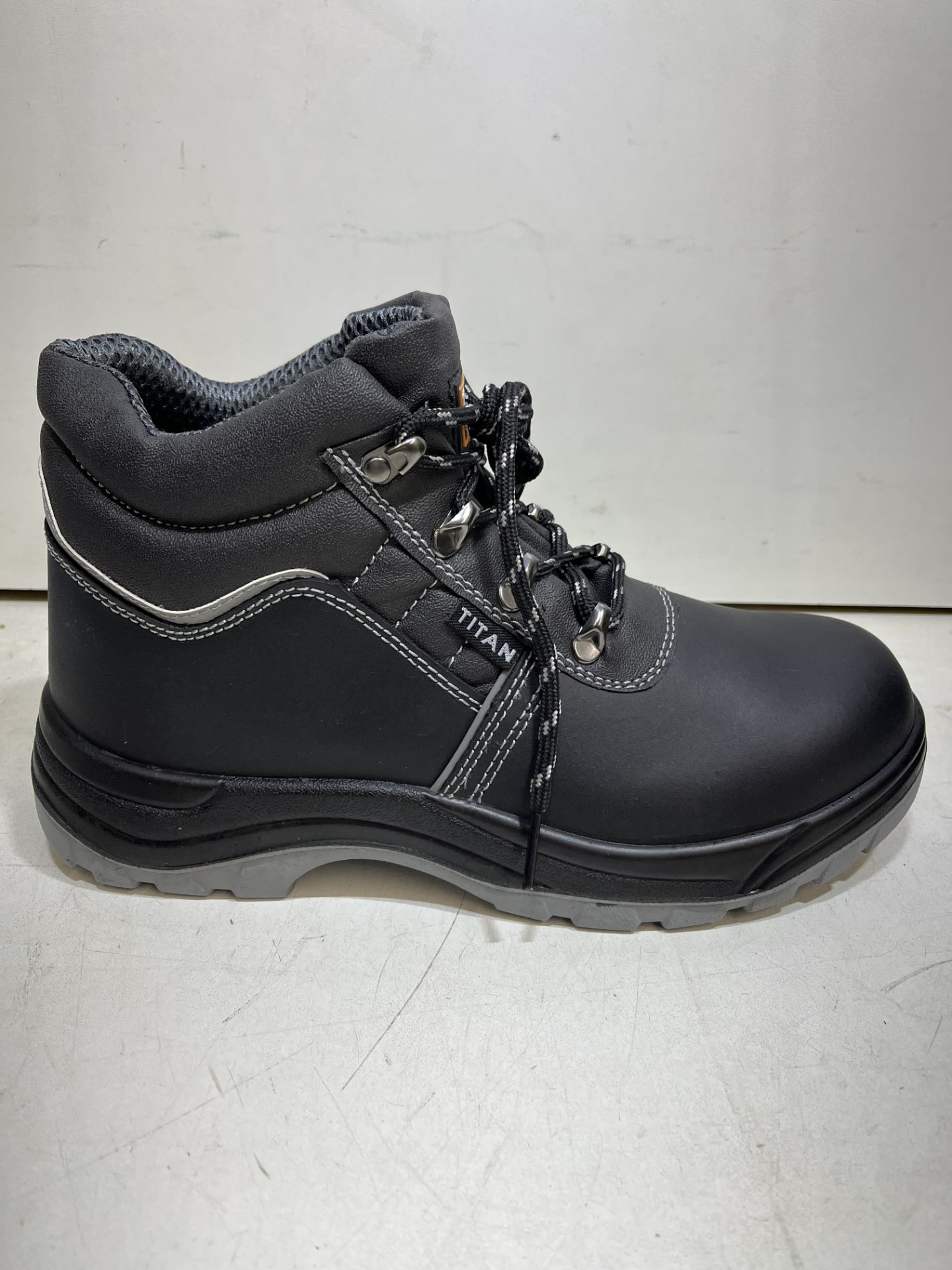 Titan Radebe Black Steel Toe Cap Safety Boots | UK 8 - Image 2 of 4