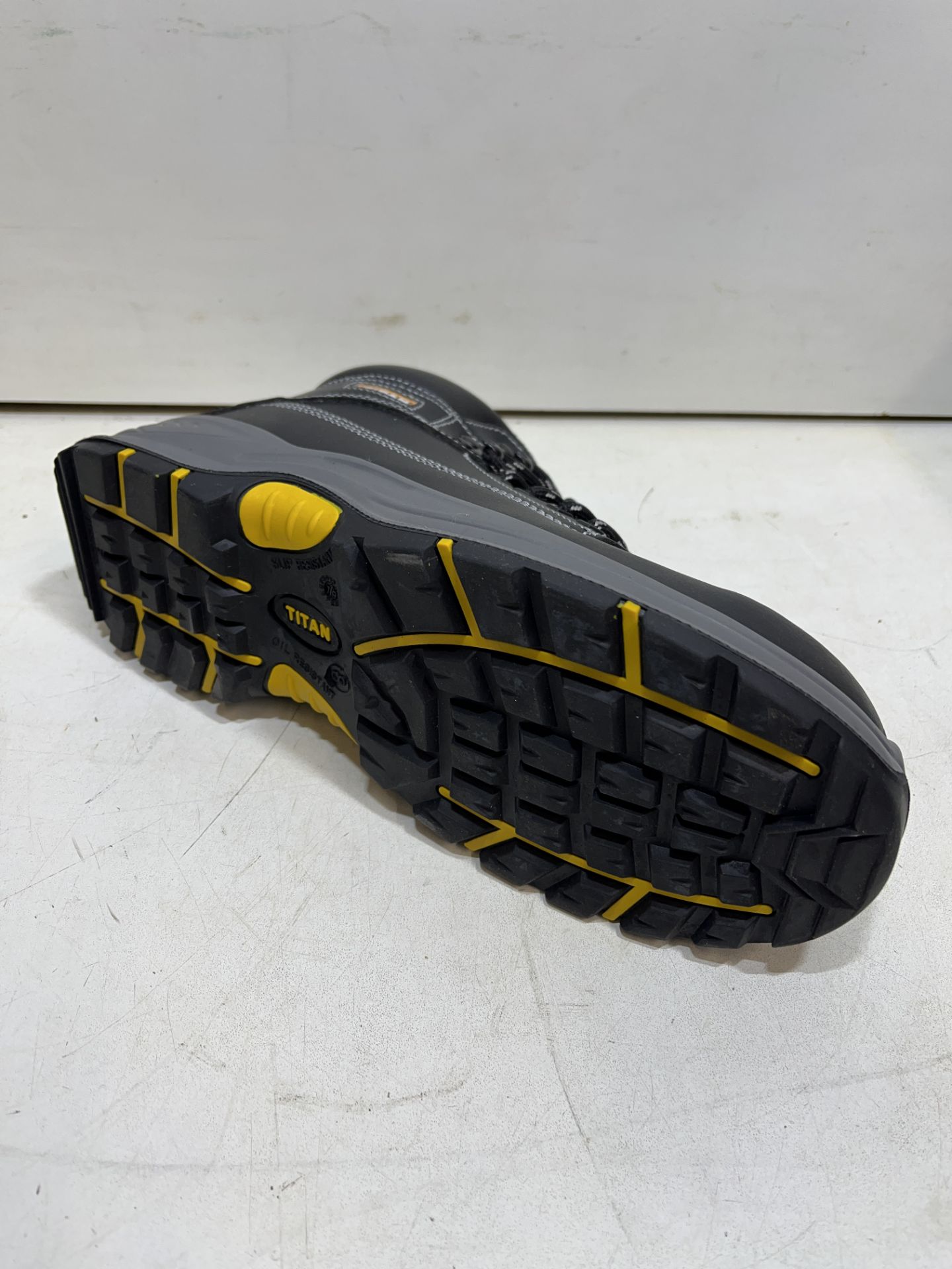 Titan Holton Black Steel Toe Cap Safety Boots | UK 8 - Image 4 of 4