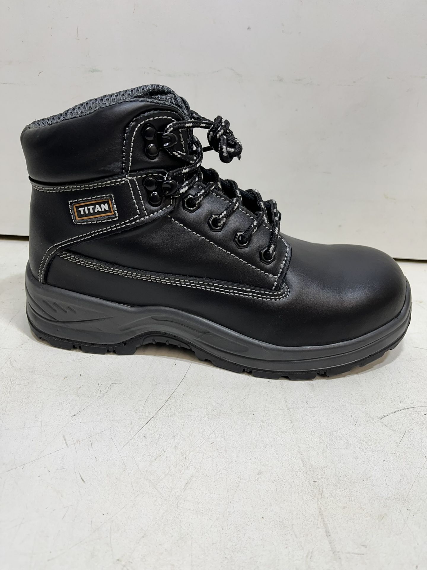 Titan Holton Black Steel Toe Cap Safety Boots | UK 7 - Image 2 of 4