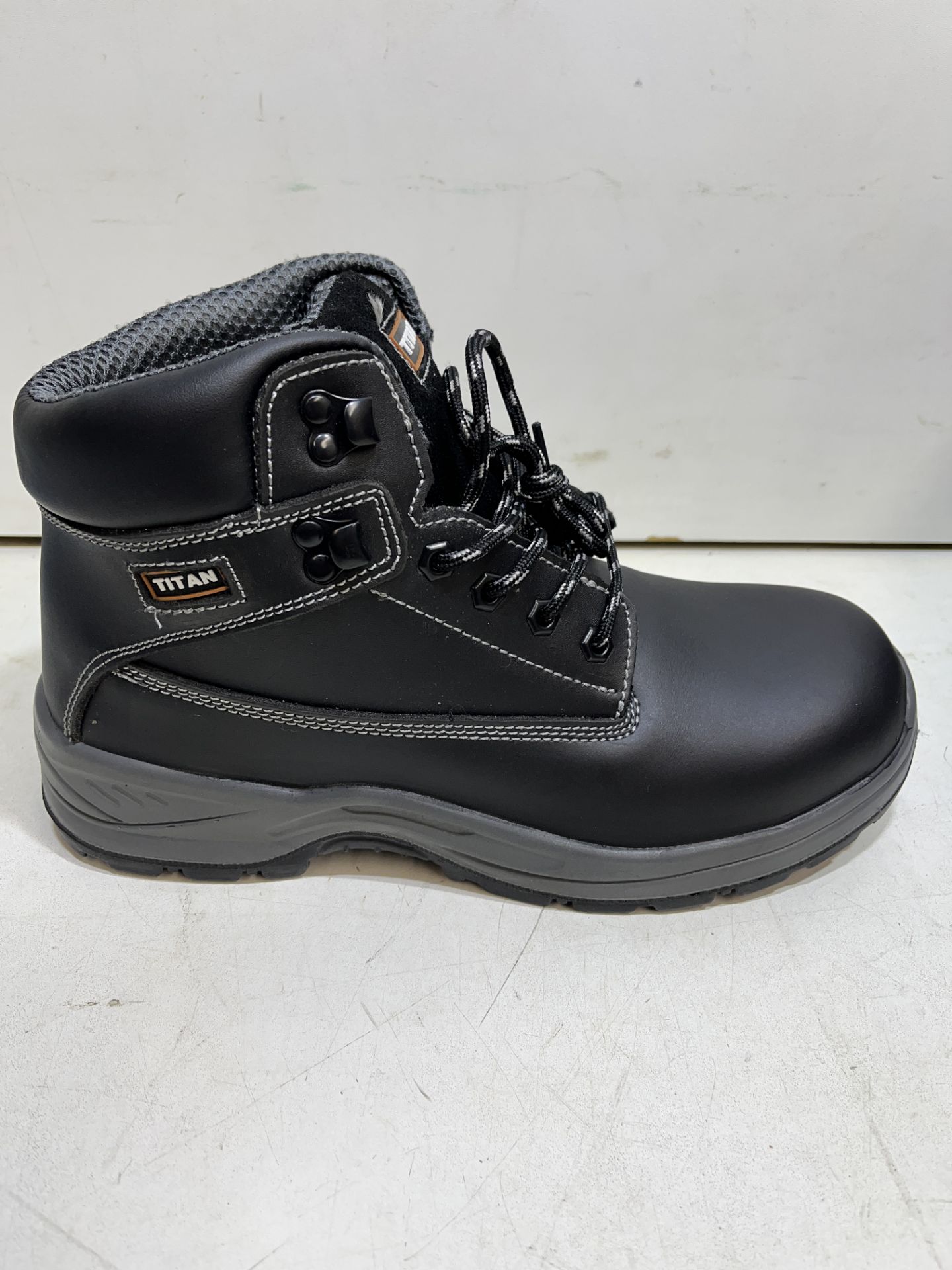 Titan Holton Black Steel Toe Cap Safety Boots | UK 9 - Image 2 of 4