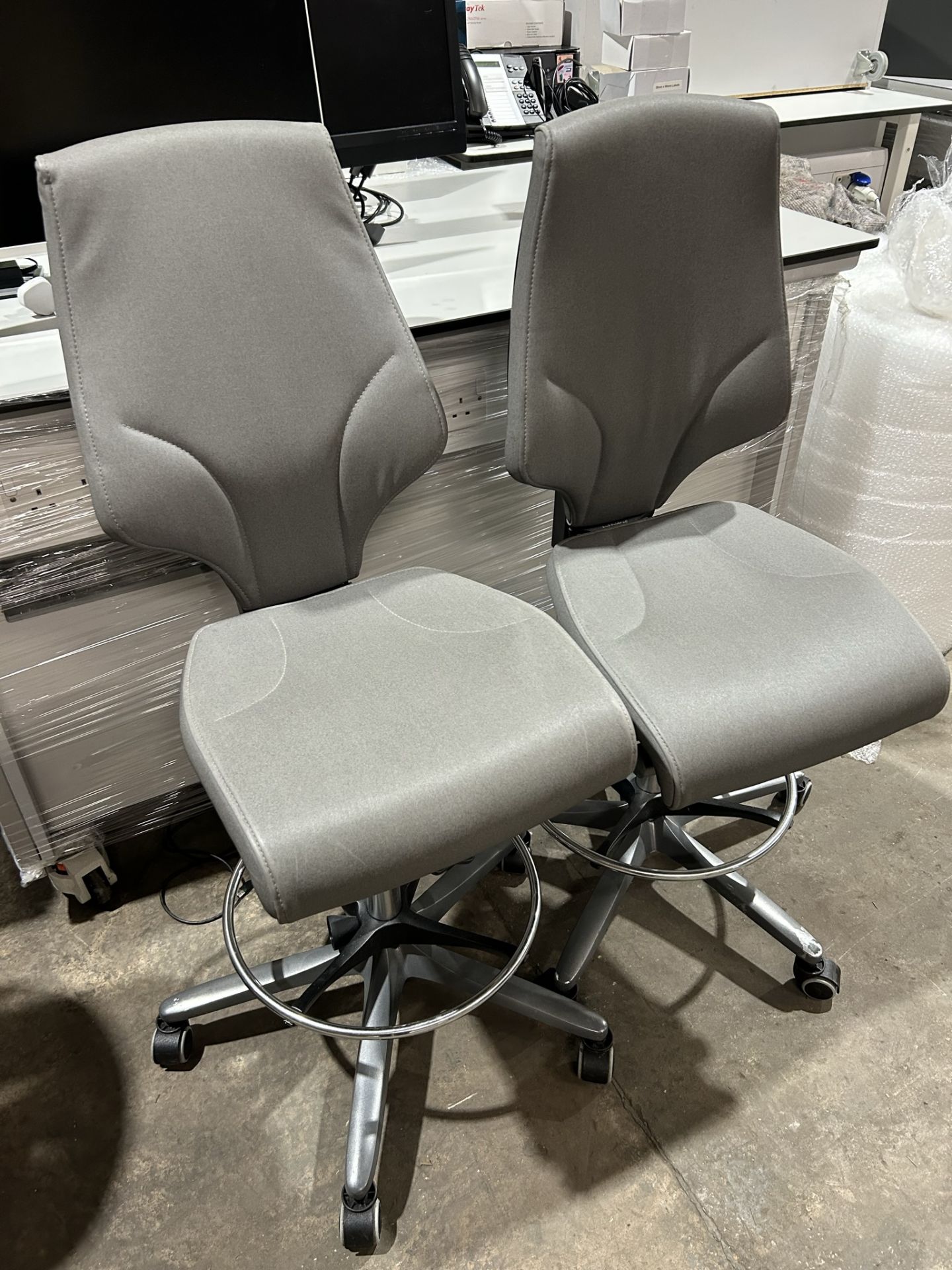 2 x Laboratory Adjustable High Back Operator Chairs - Grey - Image 2 of 3