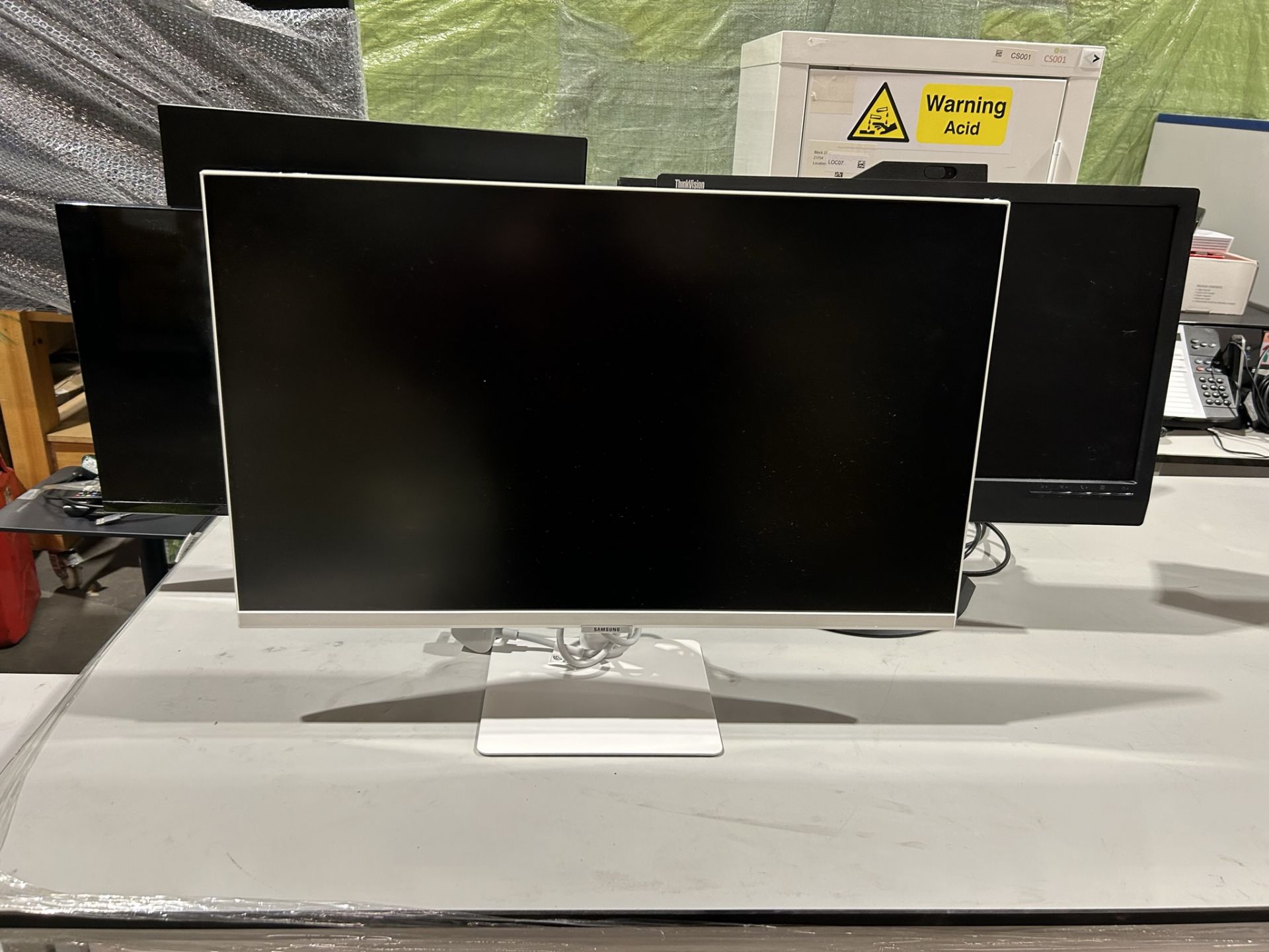 5 x Various Computer Monitors | Brands Include: Samsung, Dell & Lenovo - Image 2 of 10
