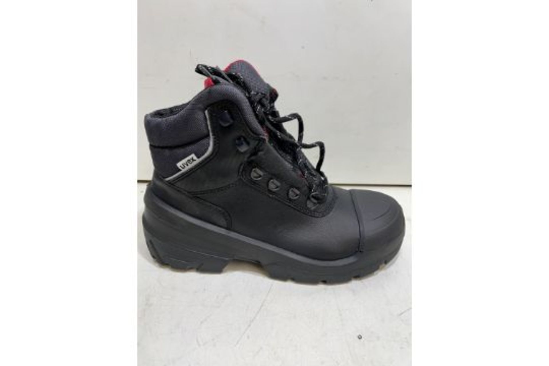 19 x Pairs Safety Footwear | See description for sizes - Image 3 of 6