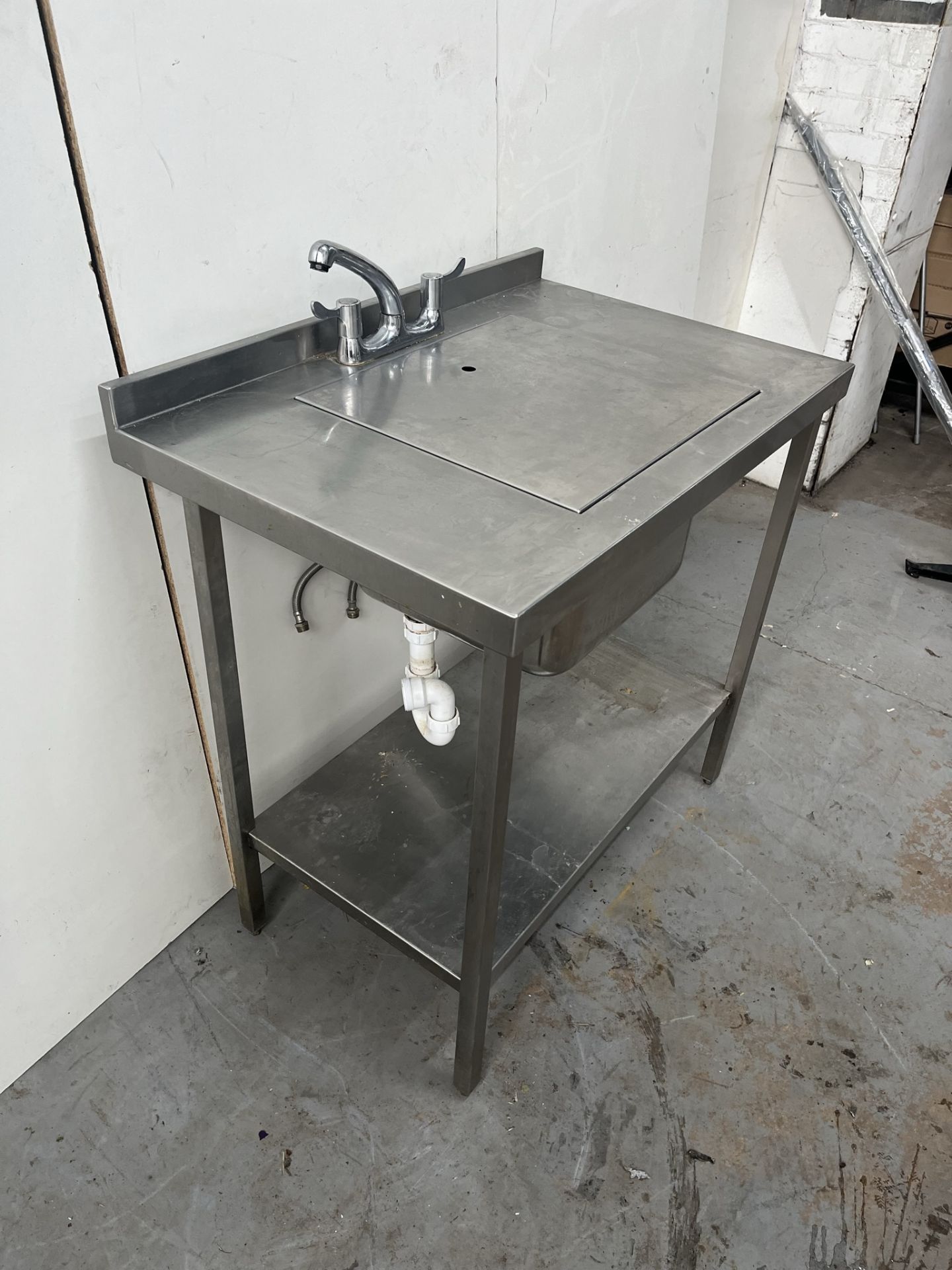 900mm Stainless Steel Catering Table With Coverable Sink - Image 2 of 6