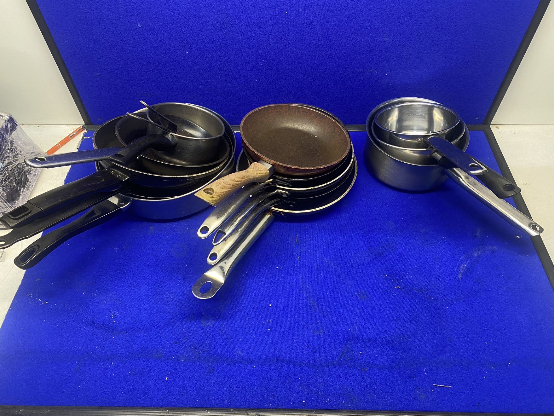 30 x Various Pots & Pans As Seen In Photos - Image 2 of 2