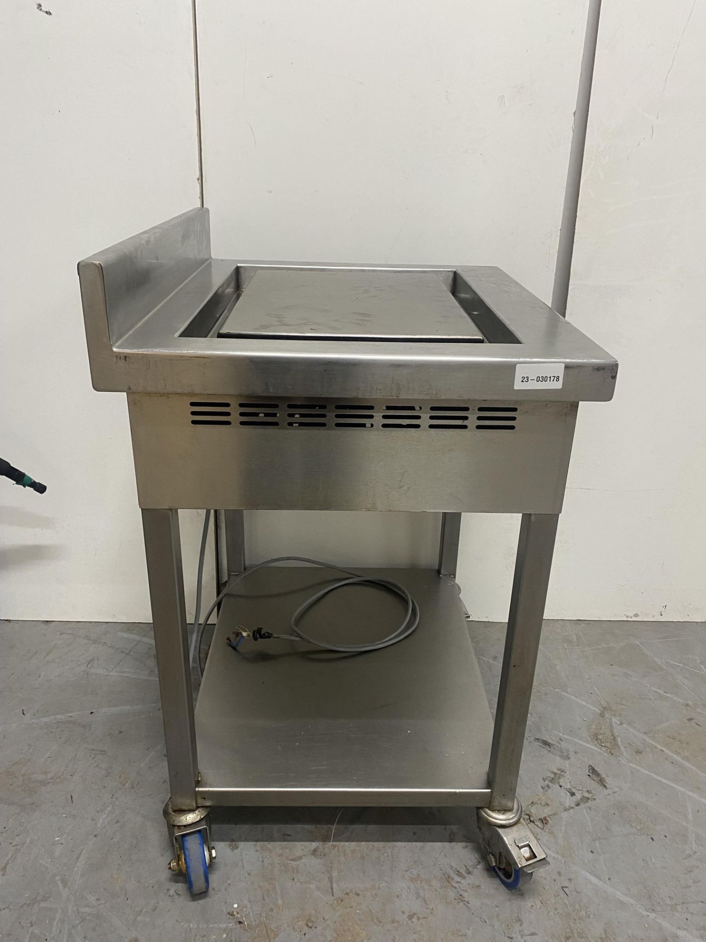 Control Induction 12-210 French Plancha Mounted On Mobile Table - Bild 6 aus 9