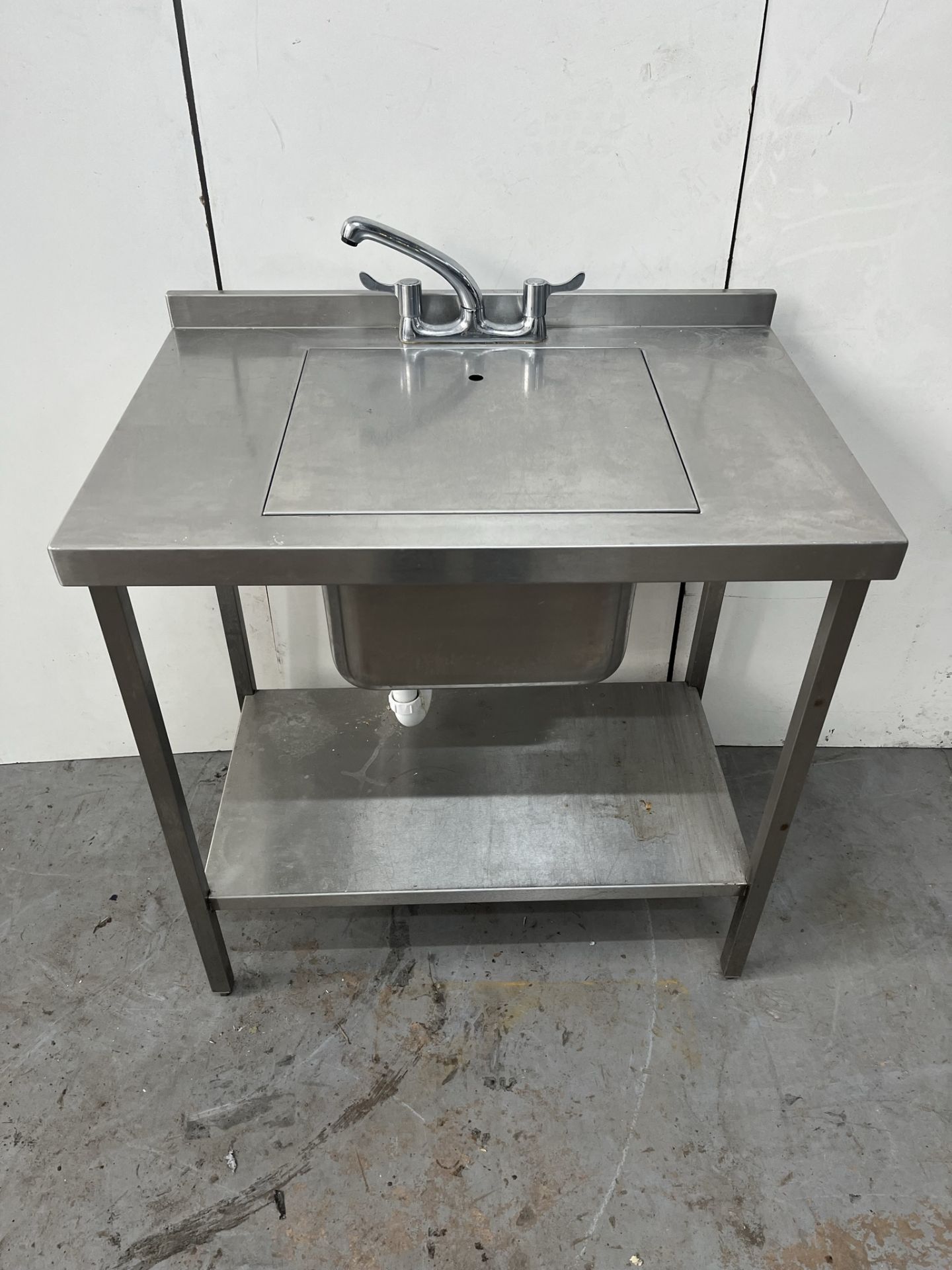 900mm Stainless Steel Catering Table With Coverable Sink