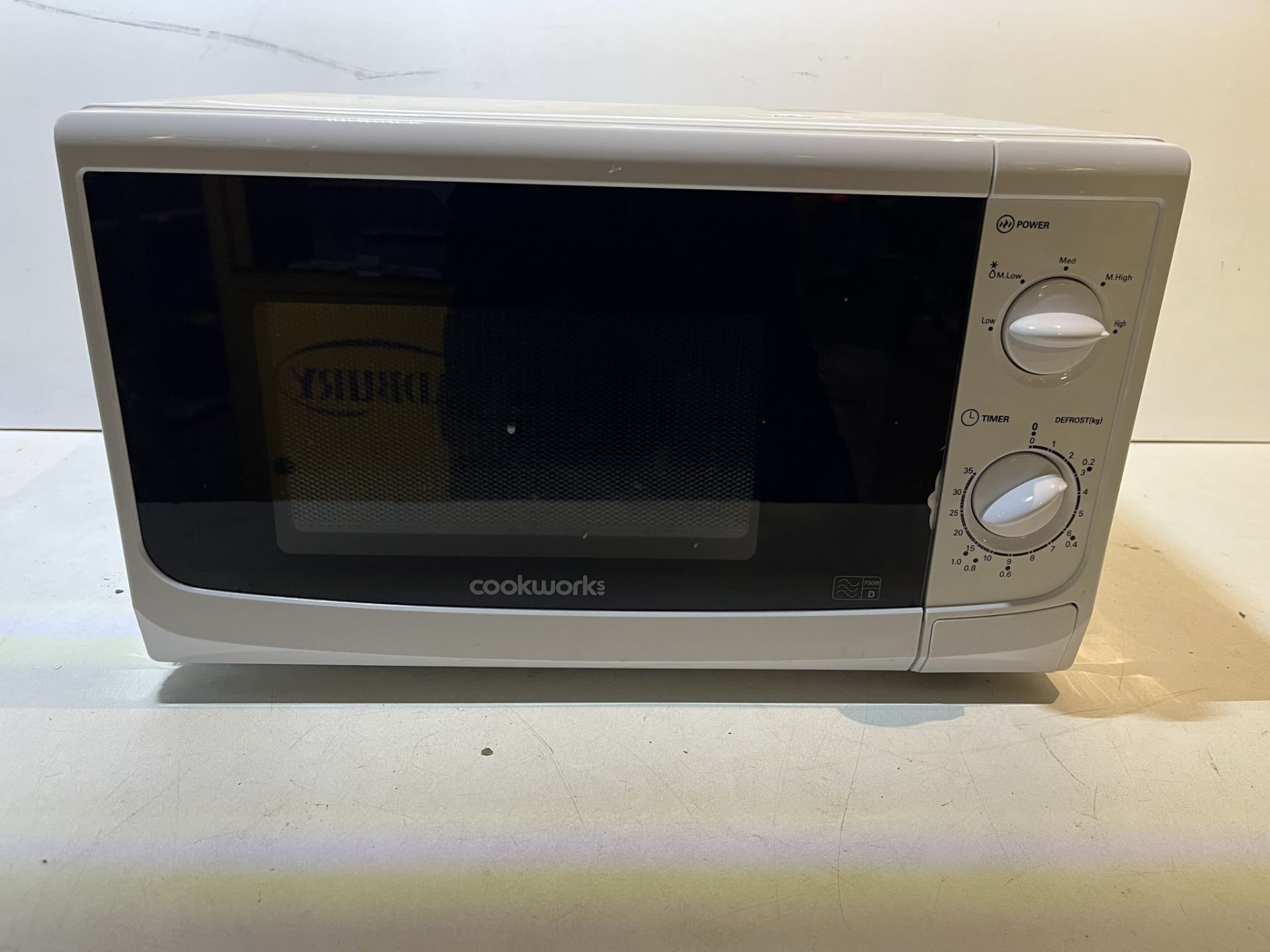 Cookworks MM720CWW(F)-PM 700W Microwave