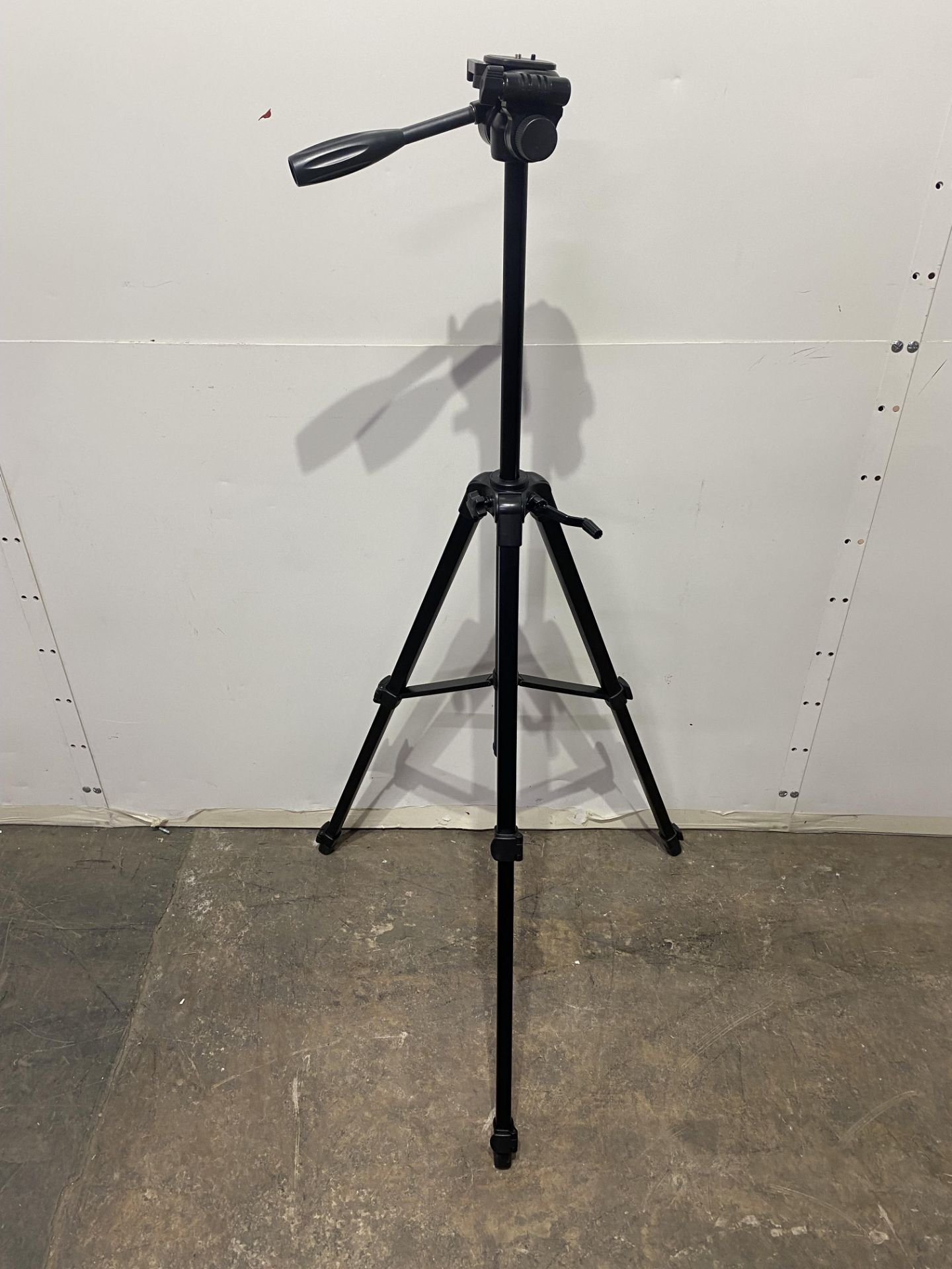 Velbon EF-61 Tripod - Image 6 of 6