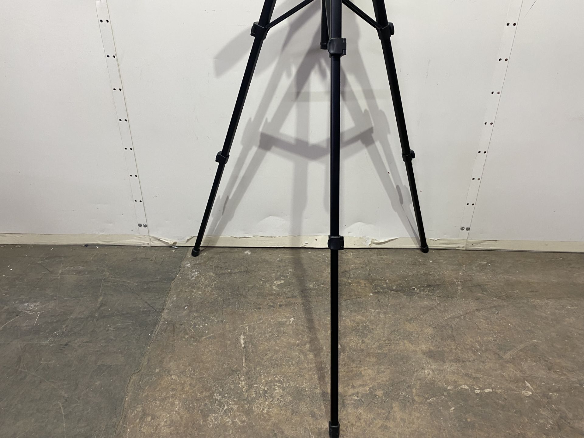 Velbon EF-61 Tripod - Image 5 of 6