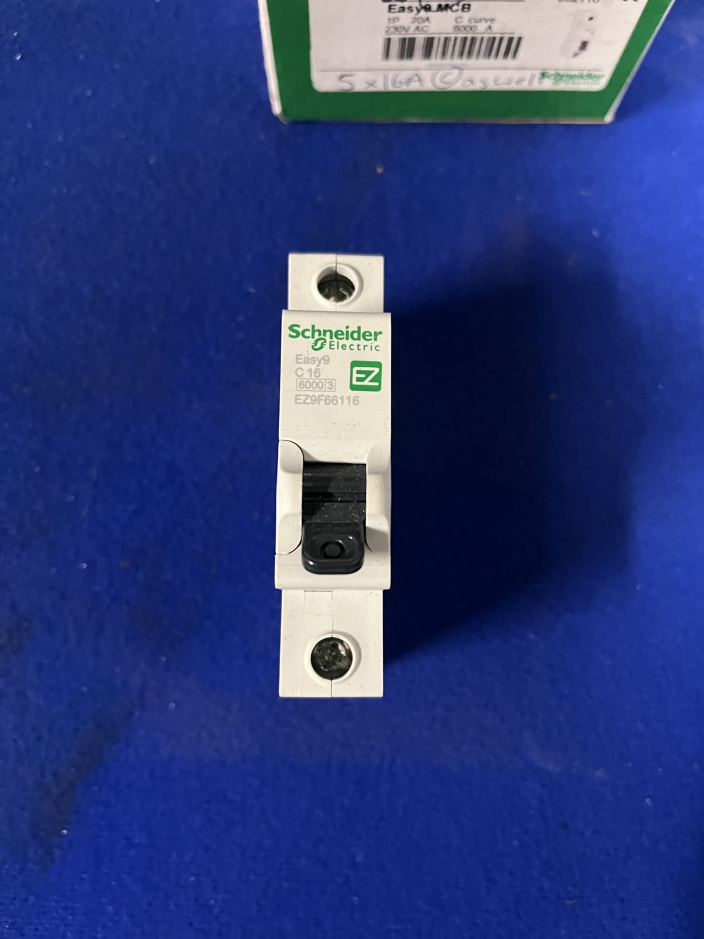 12 x Schneider Electric Miniature Circuit Breakers - Image 7 of 7