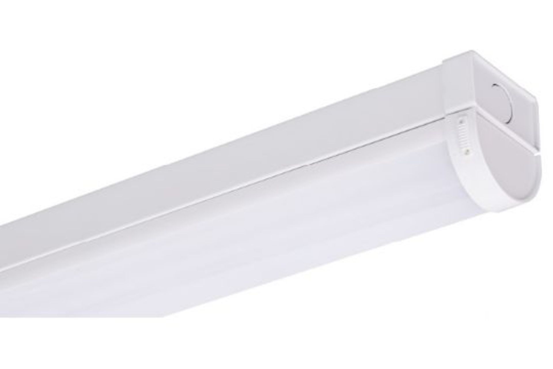 2 x Saber SCH30/840 Batten LED Lights