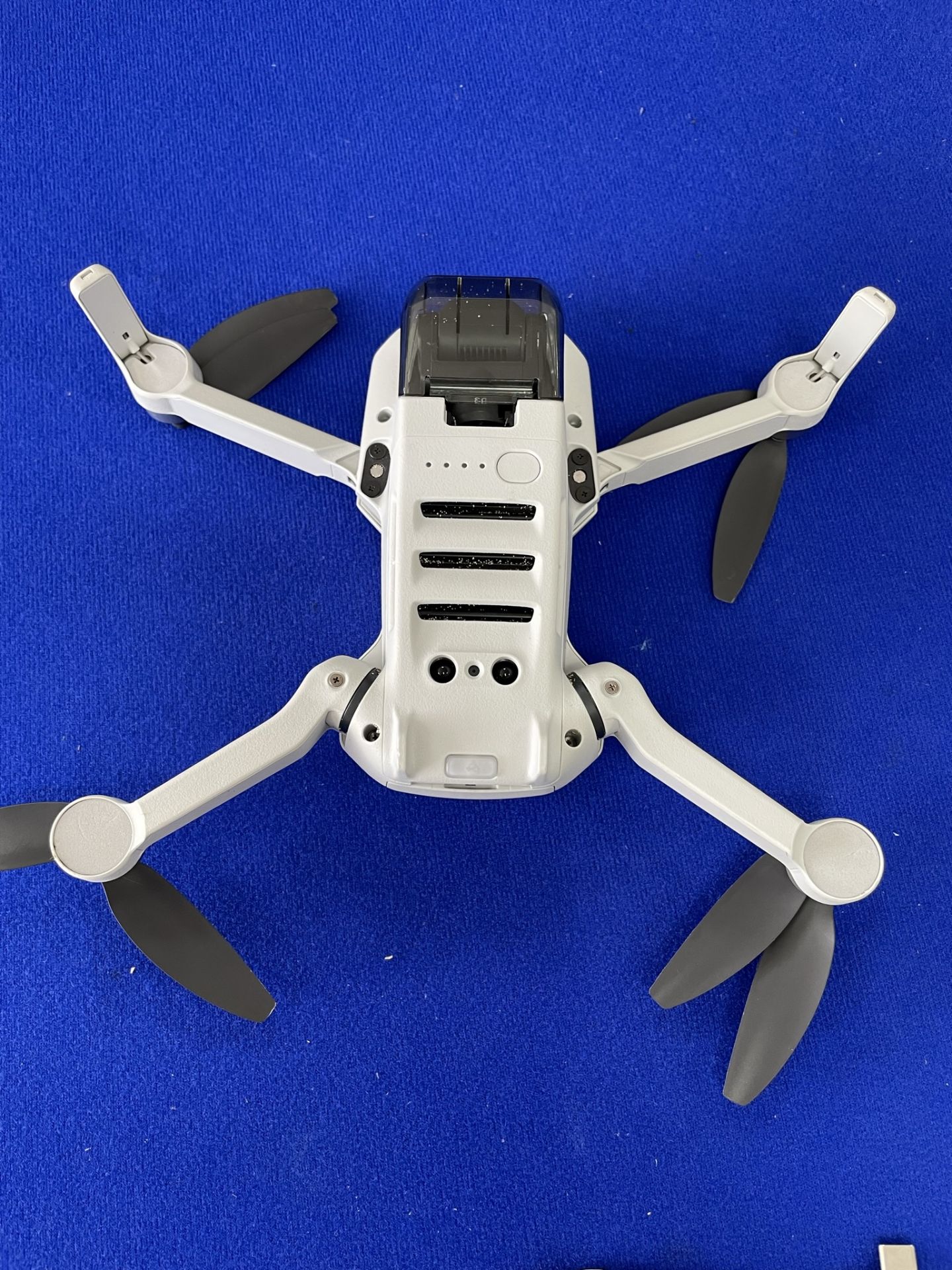 DJI Mini 2 Fly More Combo Drone - Bild 3 aus 11