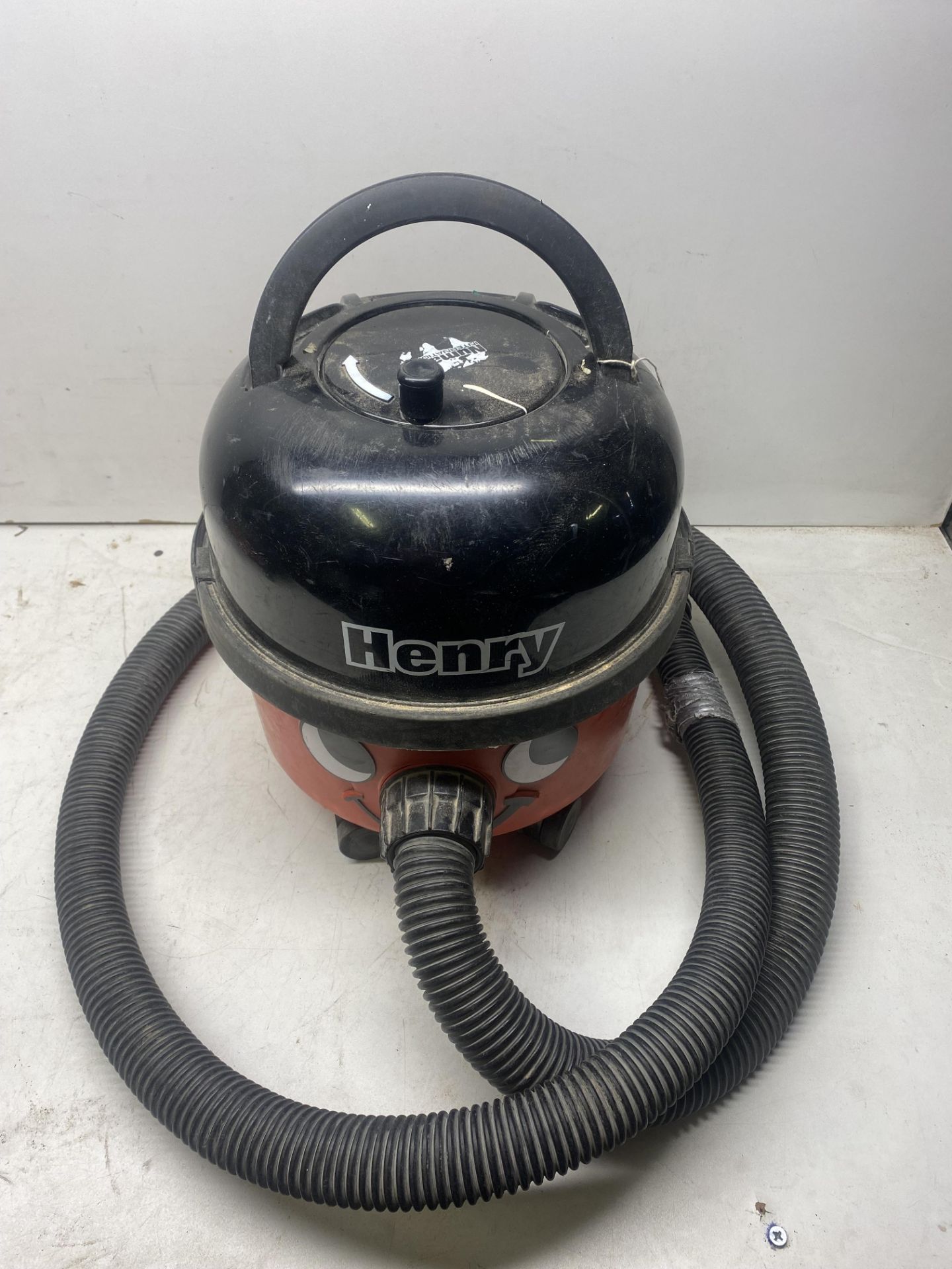 2 x Henry Commercial Corded Vacuum Cleaners - Image 6 of 9