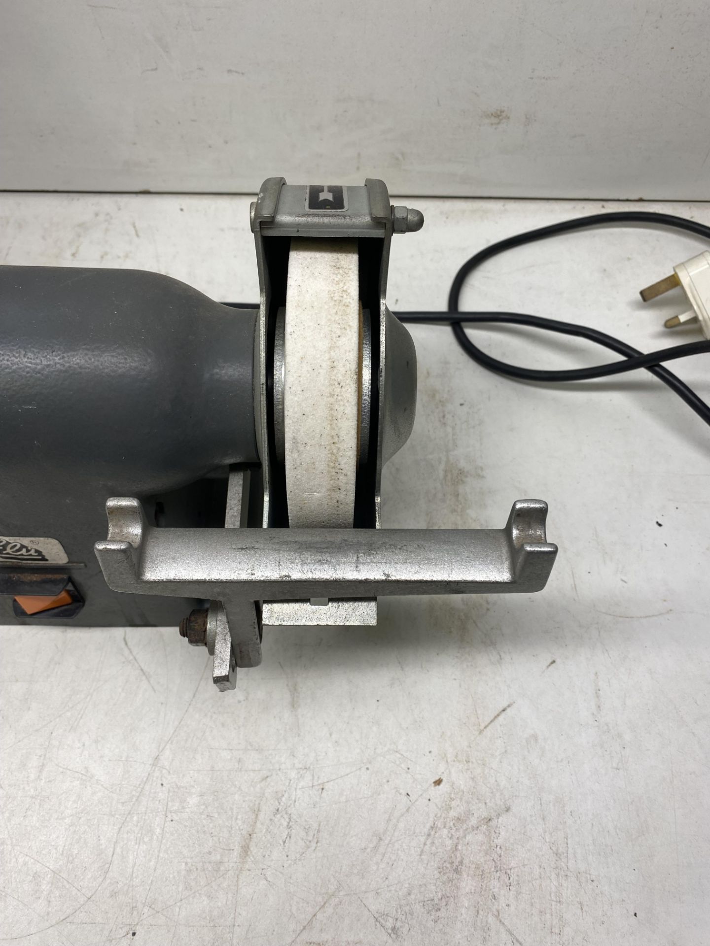 ELU MWA 61W Bench grinder - Image 5 of 8