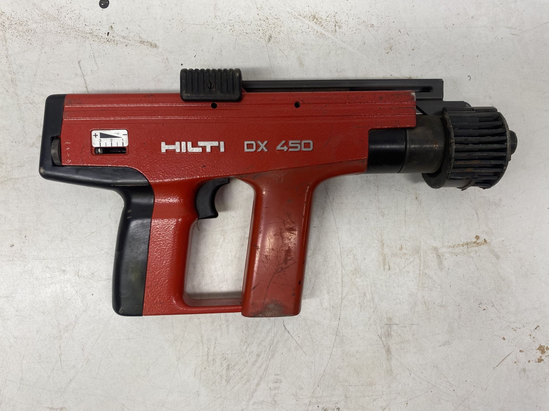 Hilti Dx450 Cordless Power Actuated Nail Gun - Image 5 of 11