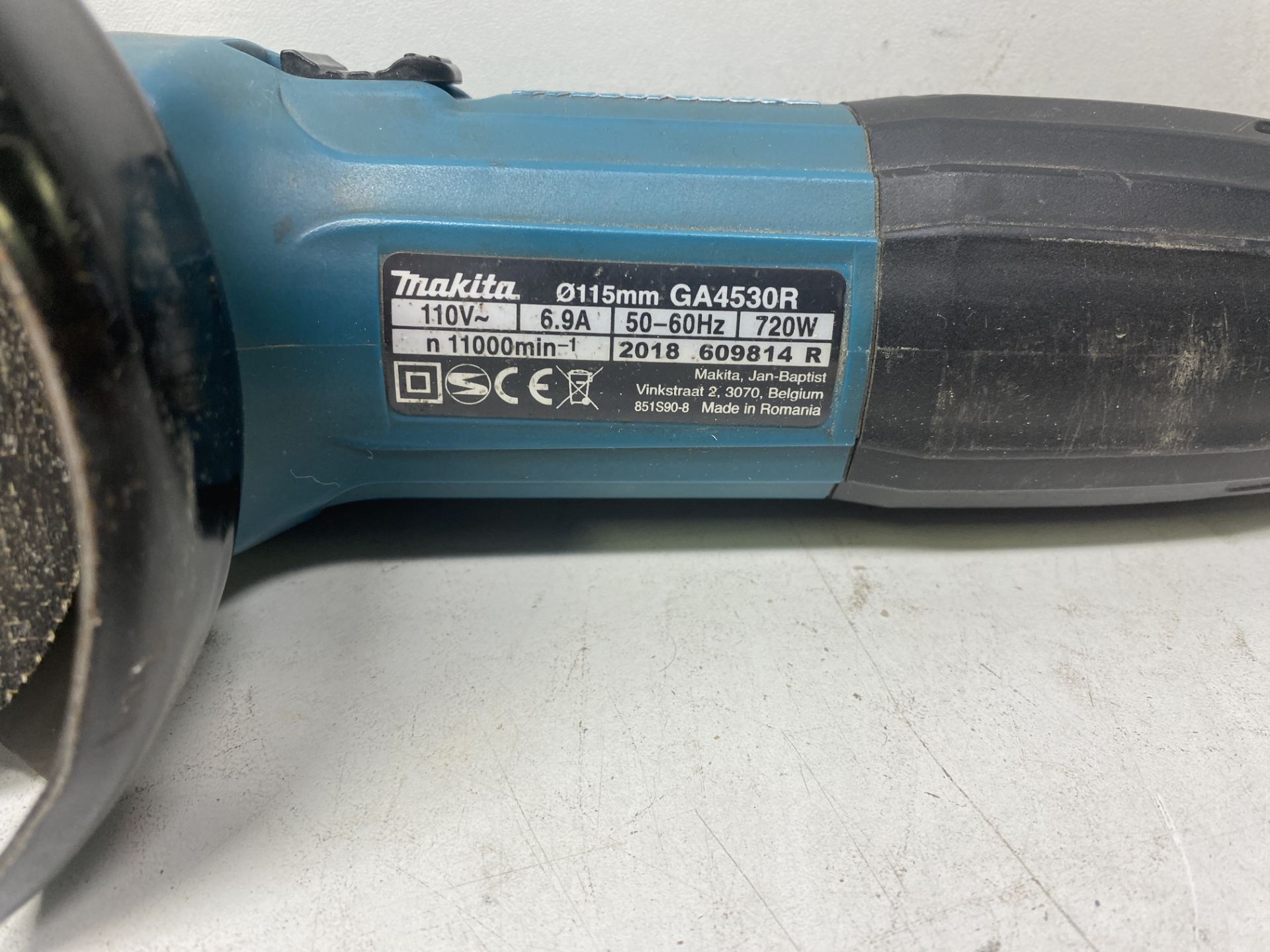 Makita Ga4530R 720W 115Mm Corded Angle Grinder - Image 8 of 9