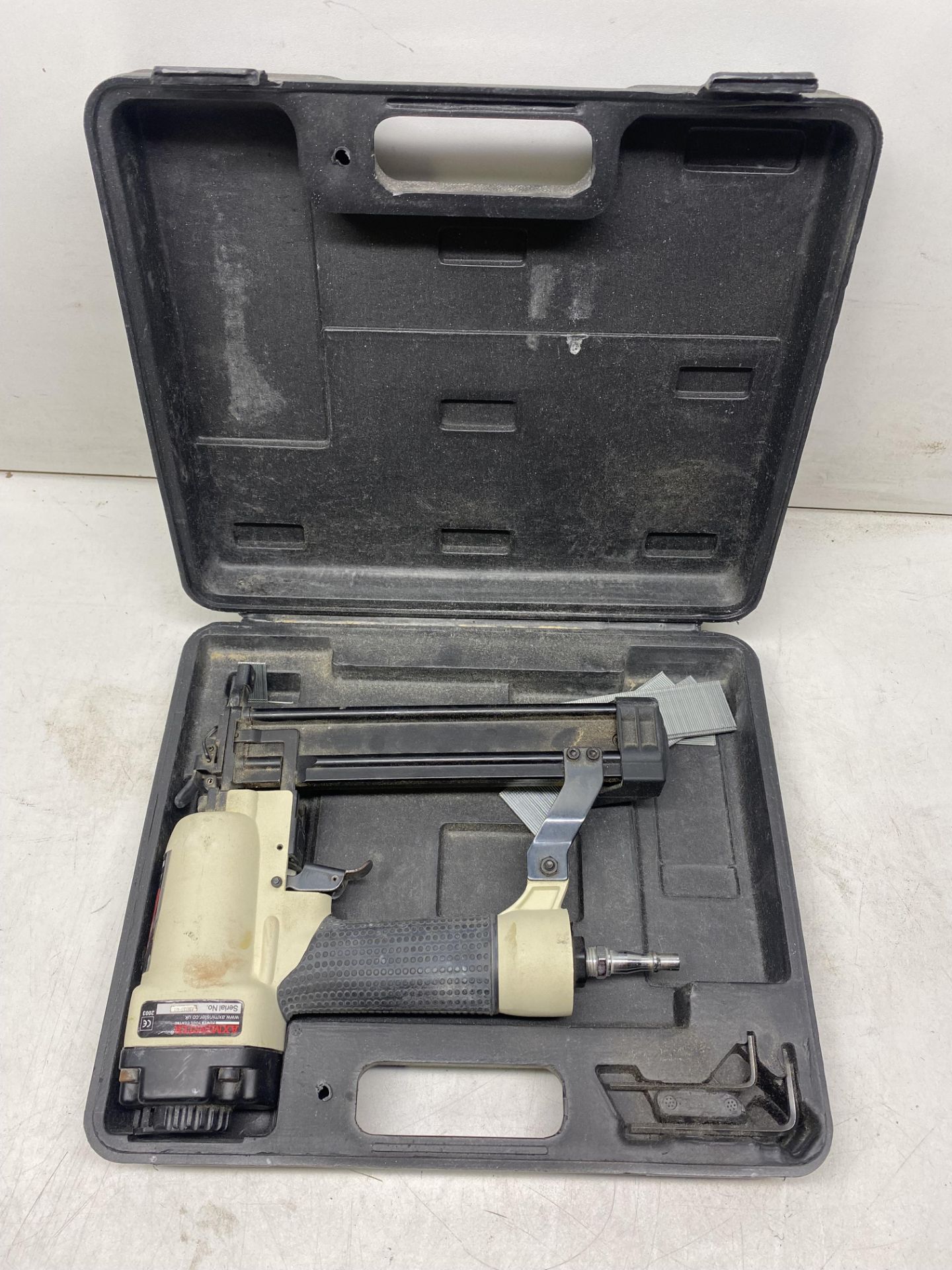 2 x Axminster Air AW32NS Nailers/Staplers - Image 6 of 9