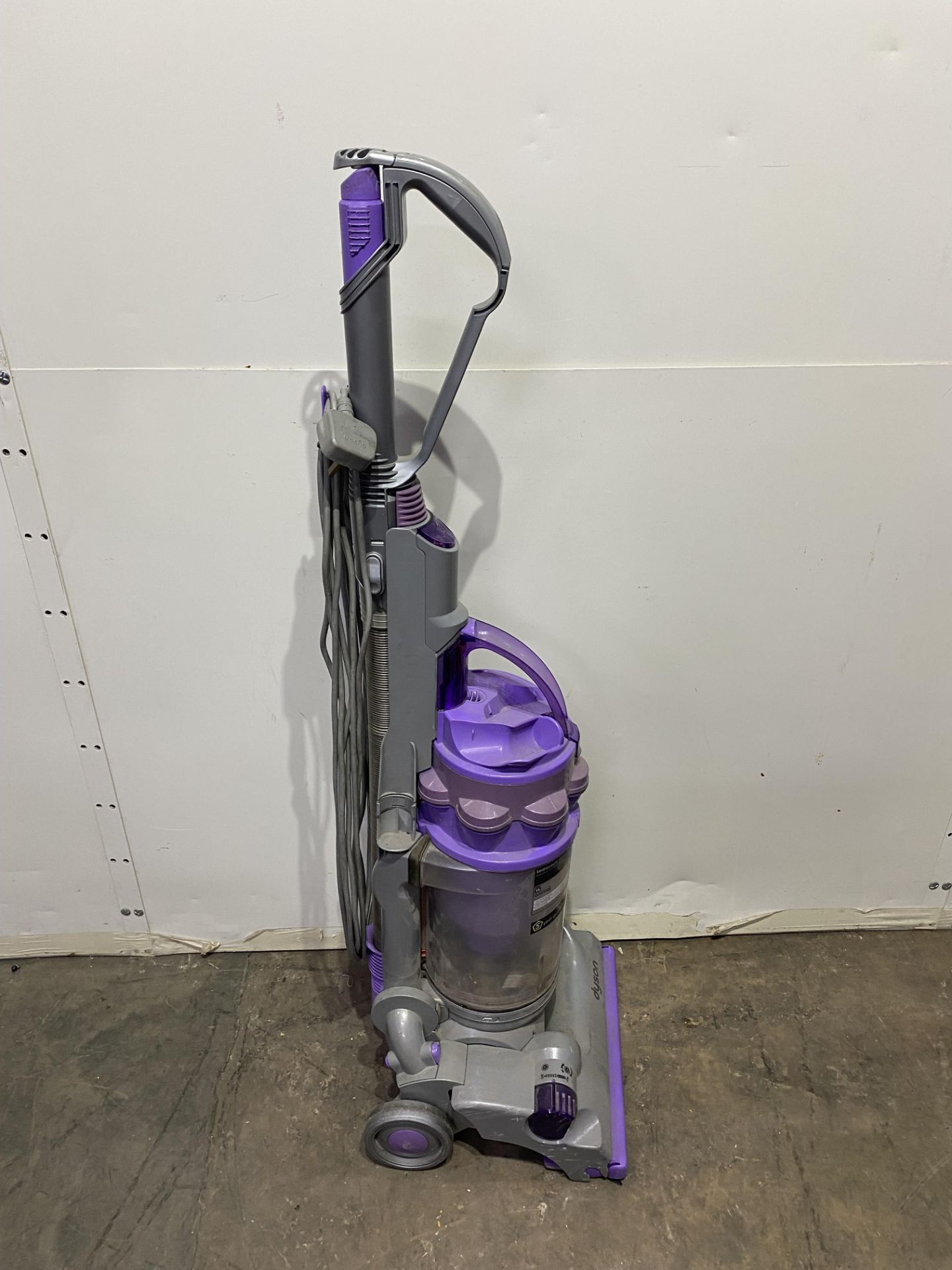 3 x Various Upright Vacuum Cleaners As Seen In Photos - Image 7 of 7