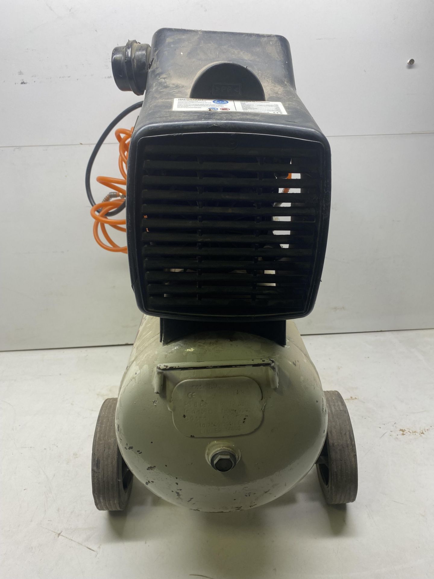 Axminster Tools Awc20Hp Air Compressor - Image 5 of 6