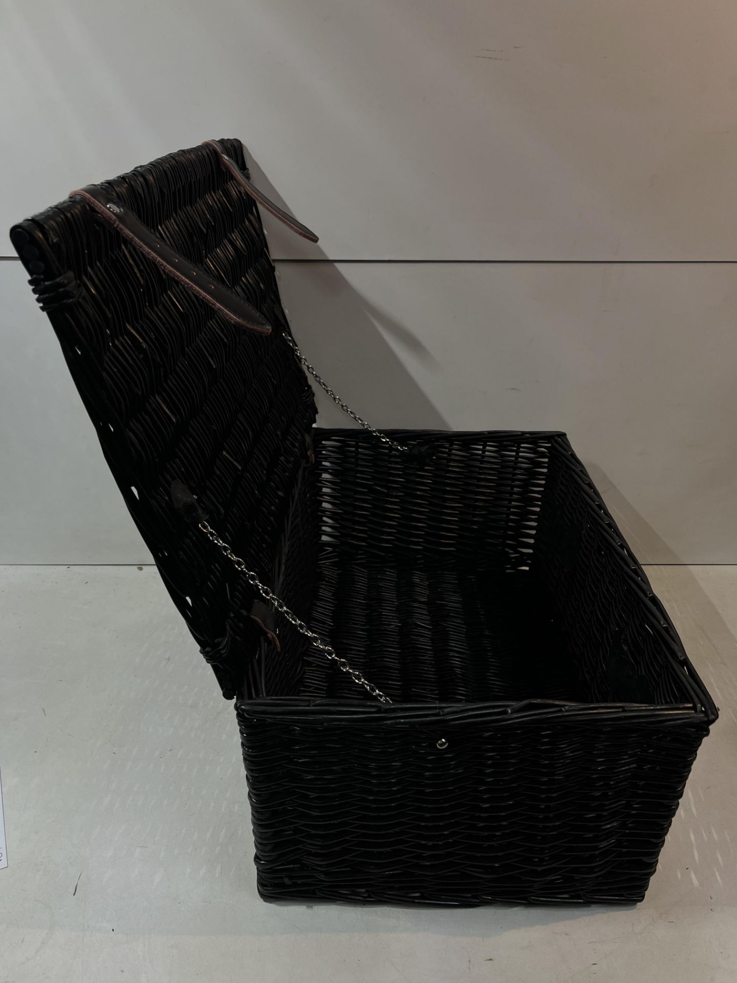 Pallet of Medium Black Gift Wicker Baskets - Image 4 of 5