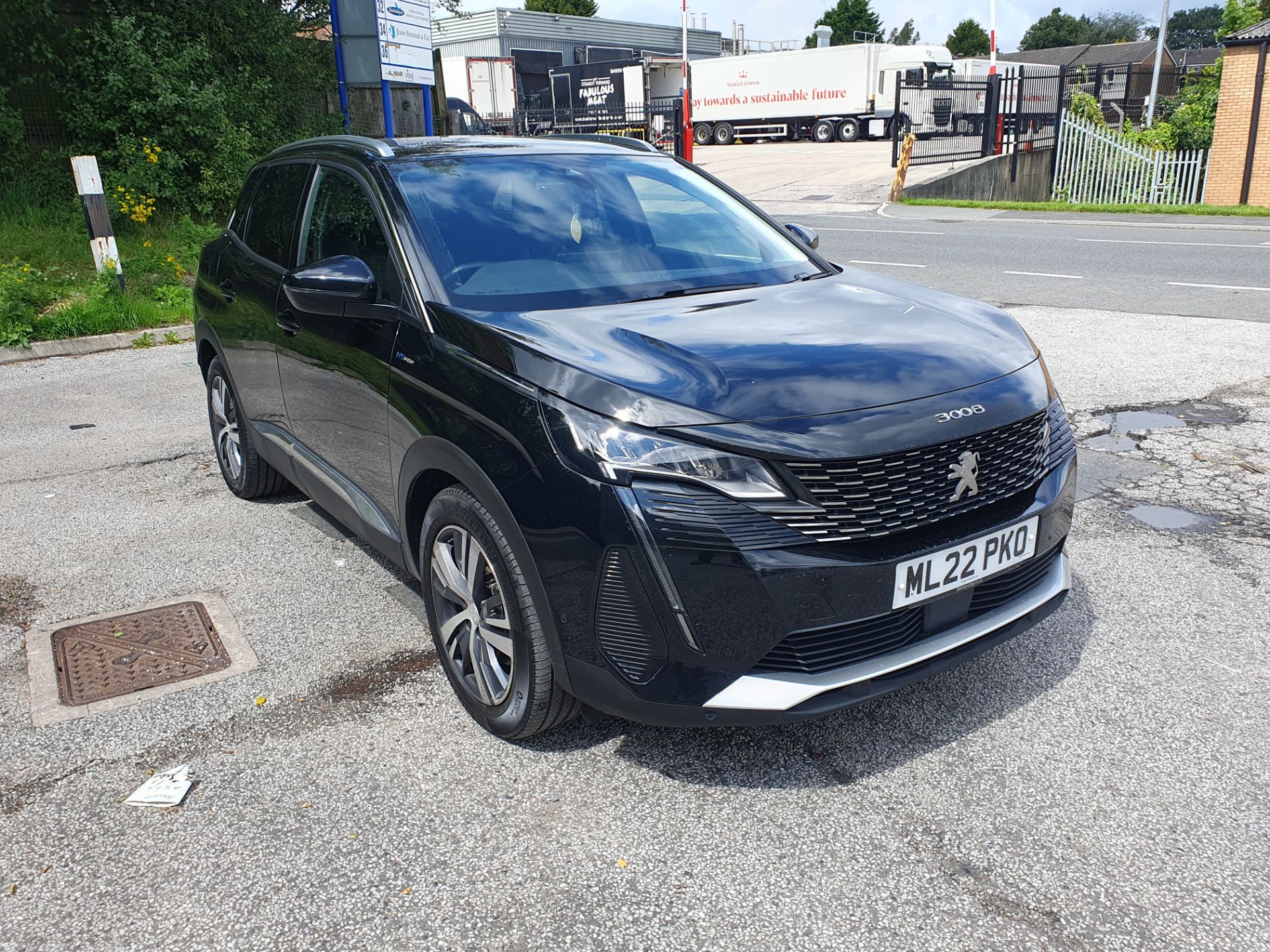 Peugeot 3008 Allure Estate Hybrid Electric | ML22 PKO | Mileage: 17,430 | ZERO VAT