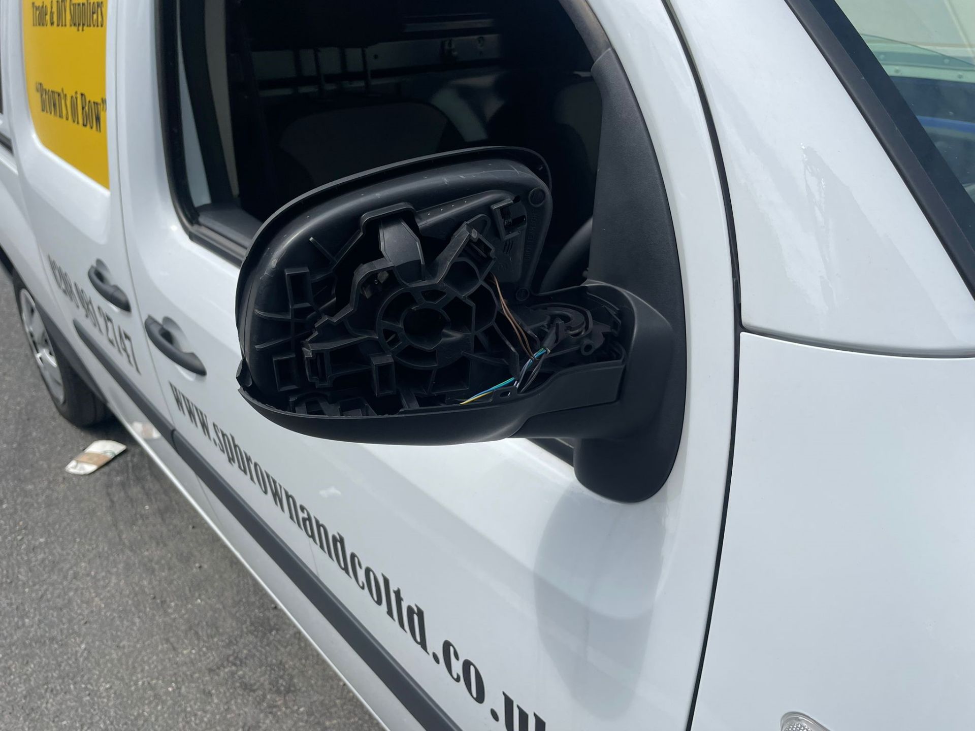 Nissan NV250 Tekna DCI Diesel Panel Van | KM70 PGY | 34,908 Miles - Image 7 of 15