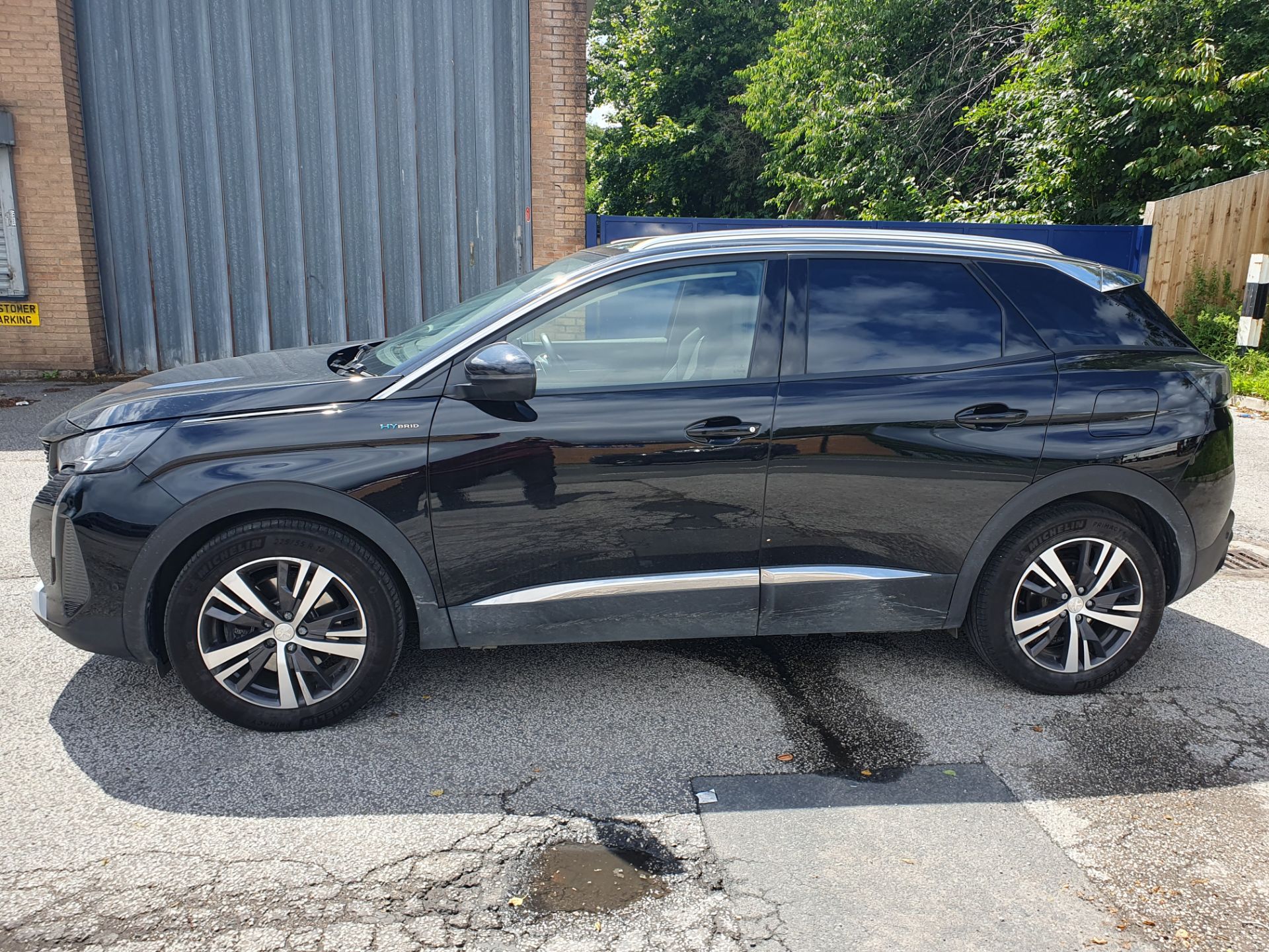 Peugeot 3008 Allure Estate Hybrid Electric | ML22 MXU | Mileage: 19,172 | ZERO VAT - Image 4 of 27