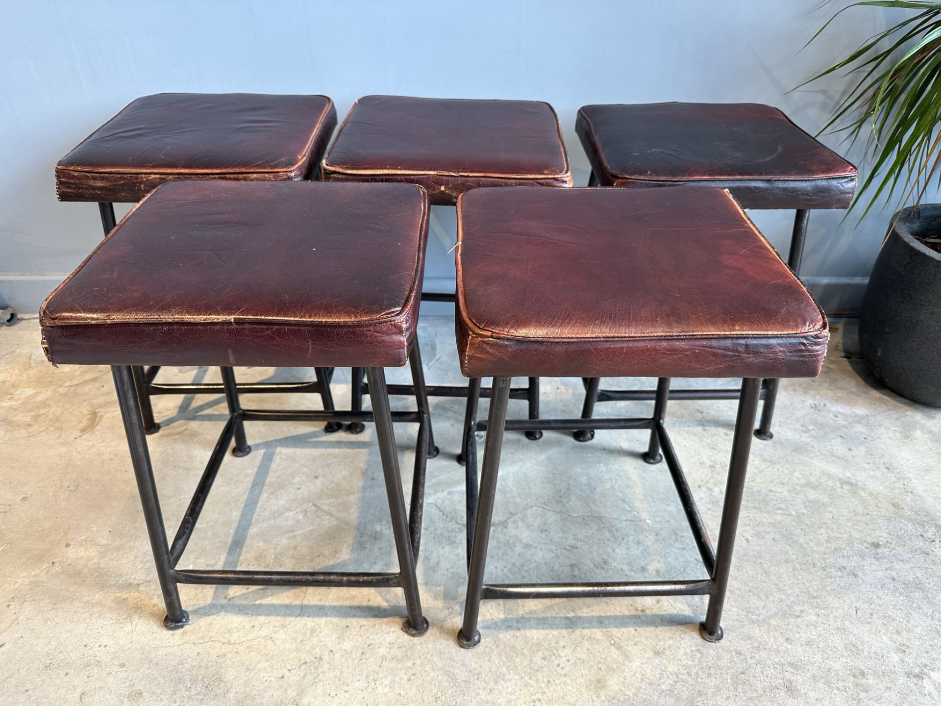 5 x Small Bar Stools - Image 2 of 3