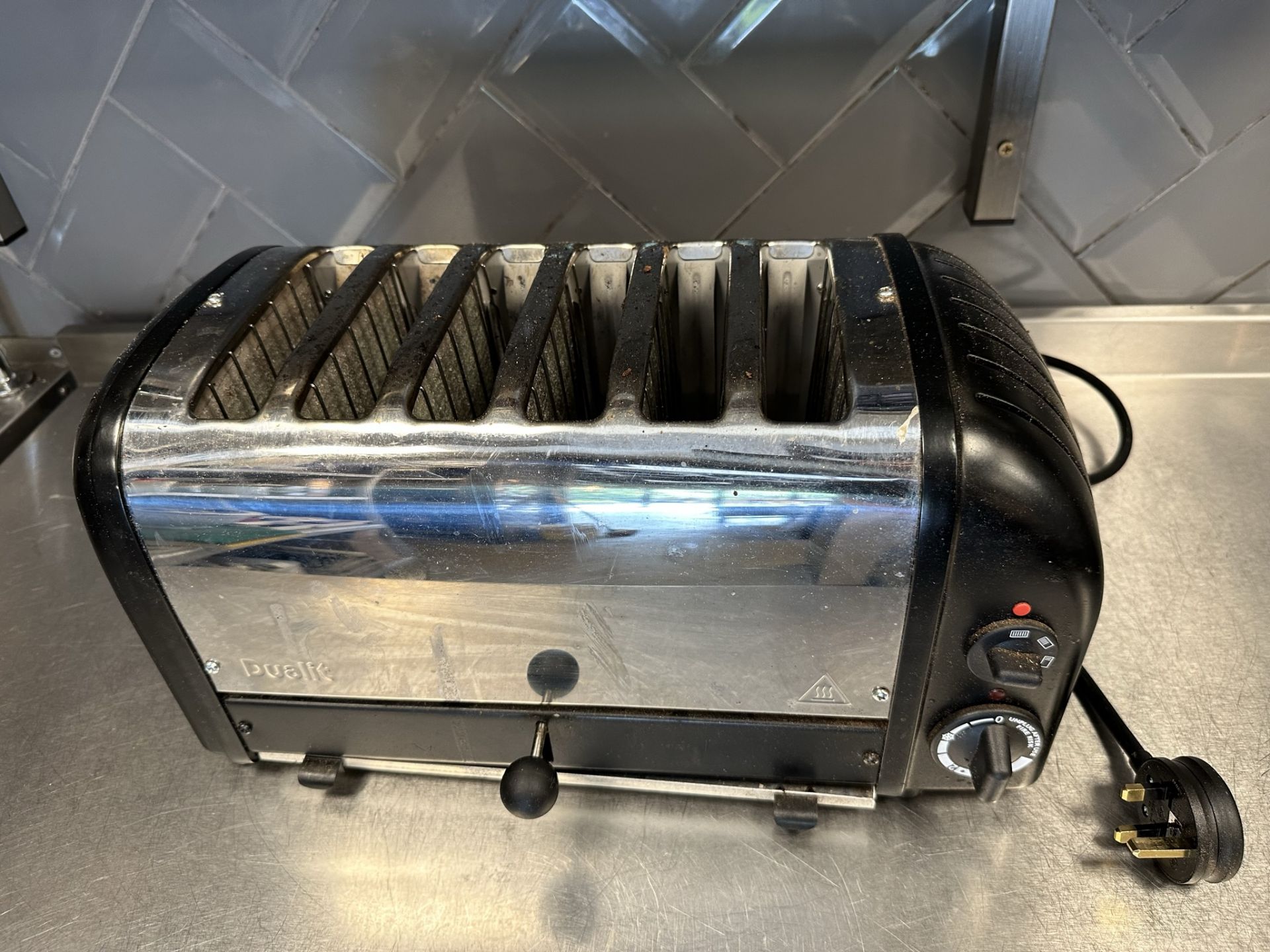 Dualit D6BMHA 6 Slice Toaster - Image 2 of 2