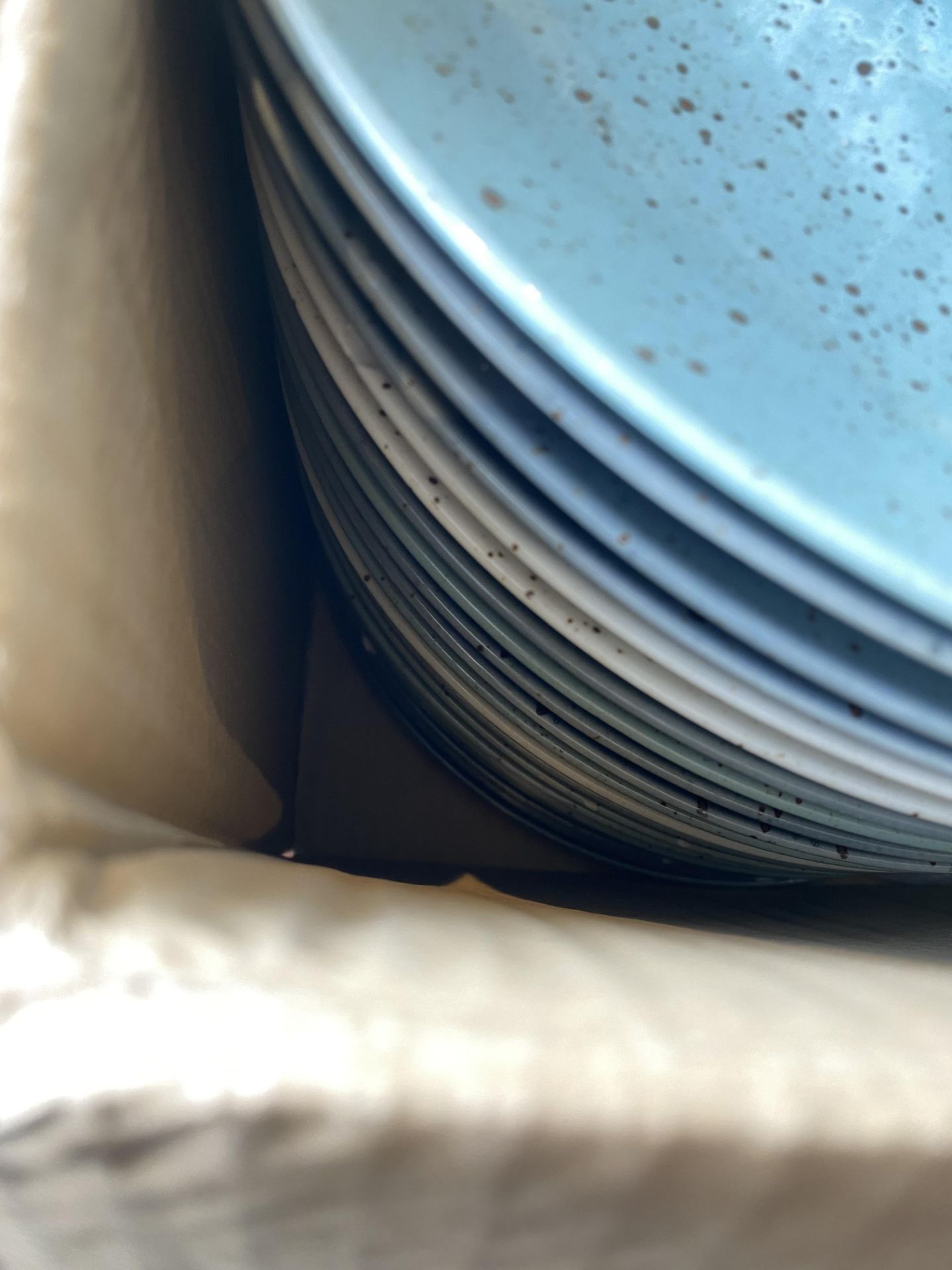 Quantity Of Various Plates & Bowls As Seen In Photos - Bild 3 aus 16