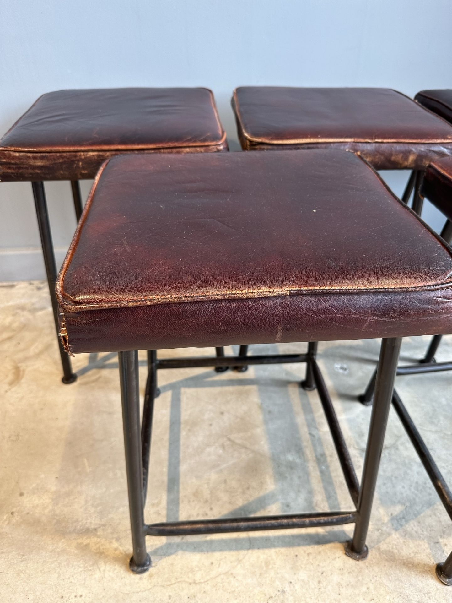 5 x Small Bar Stools - Image 3 of 3