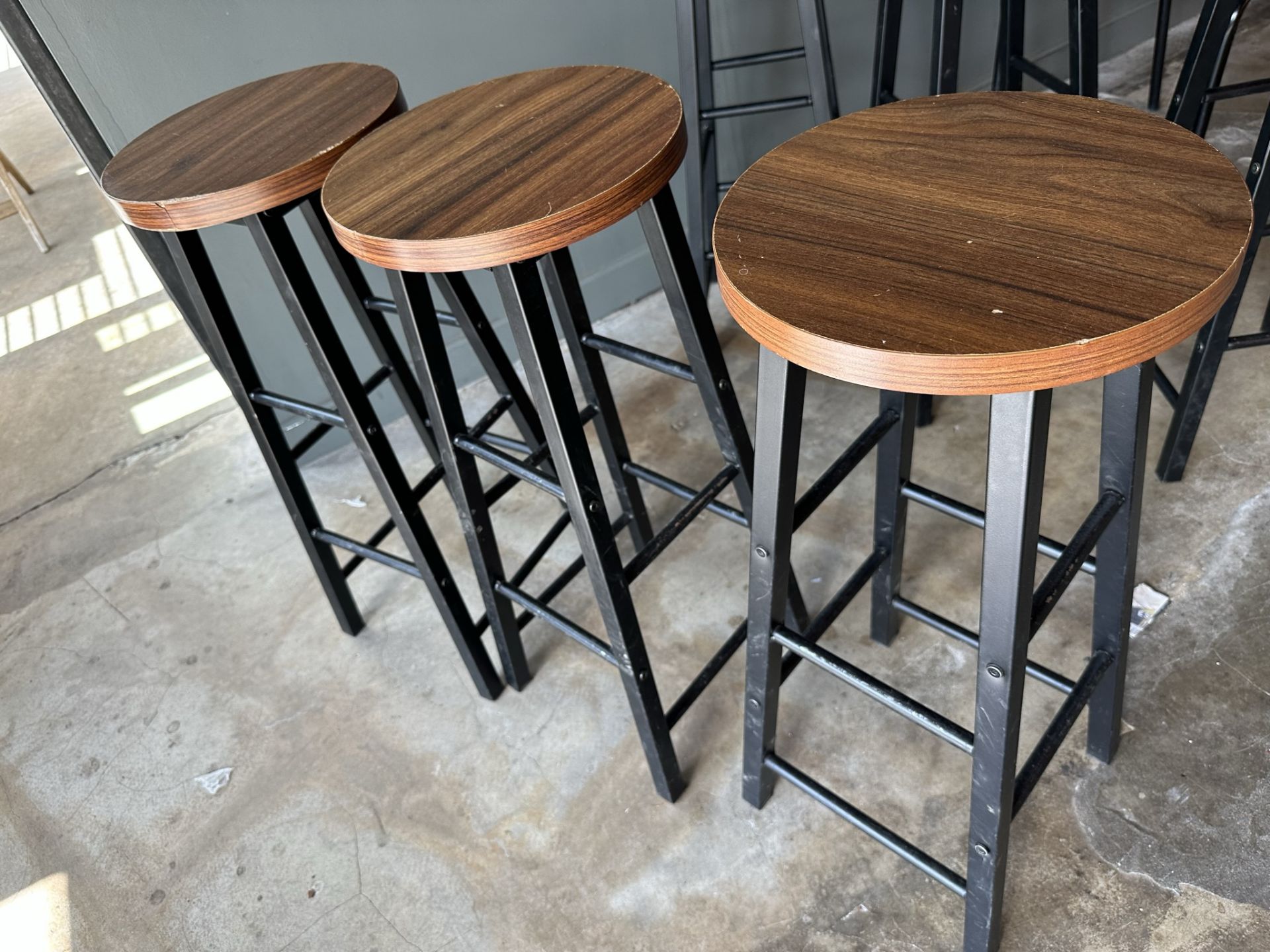 High Wooden Table With Stools With 3 Stools - Image 3 of 3