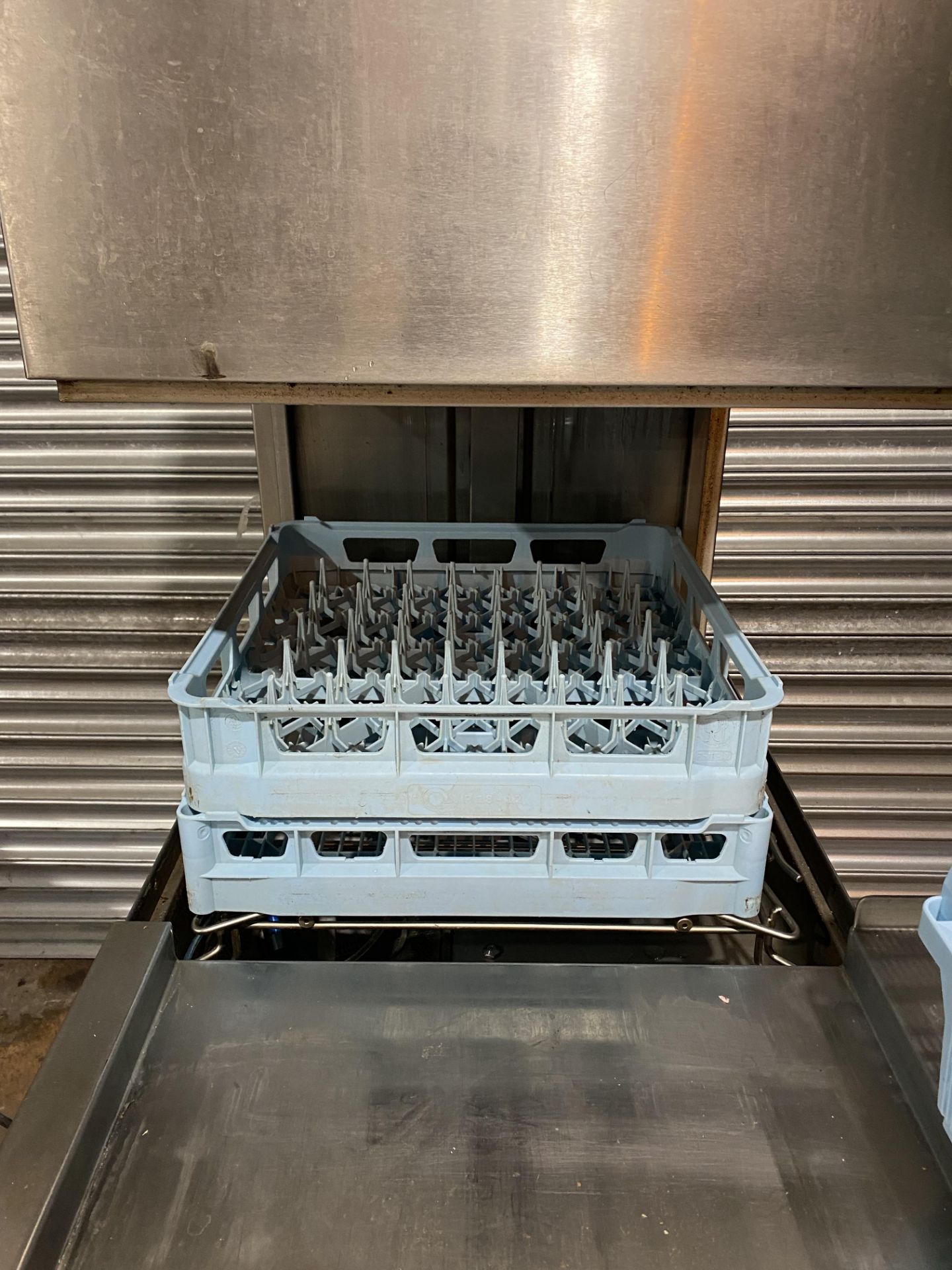 Hobart Ecomax ECO+H603S-10A Plus Pass Through Dishwasher - Image 6 of 15